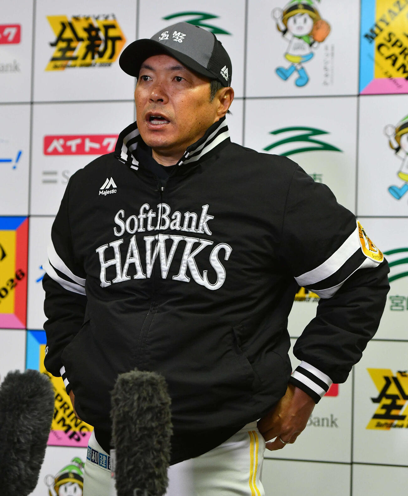 今季の開幕投手を発表するソフトバンク小久保監督（撮影・岩下翔太）