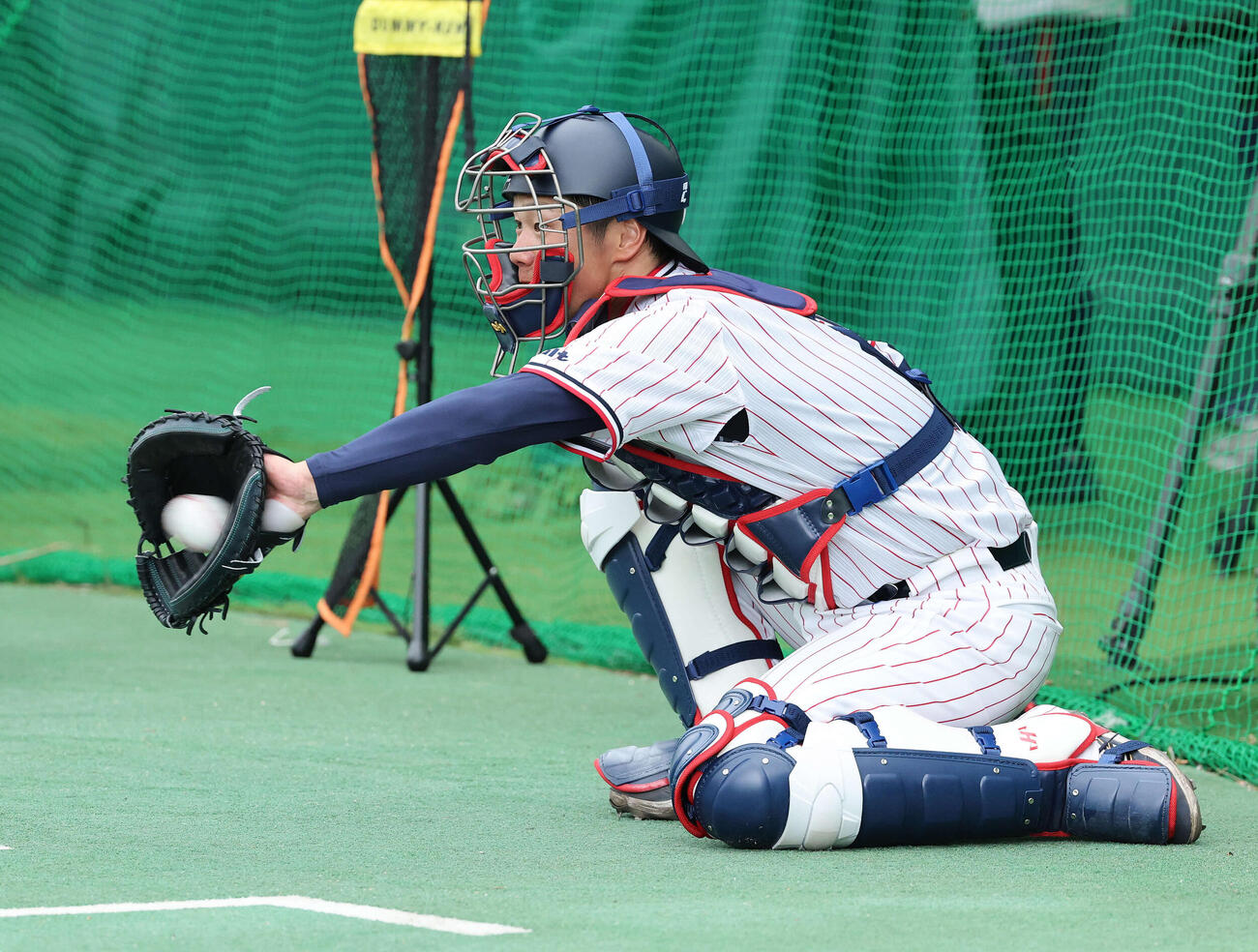 ヤクルト古賀優大（2026年2月撮影）