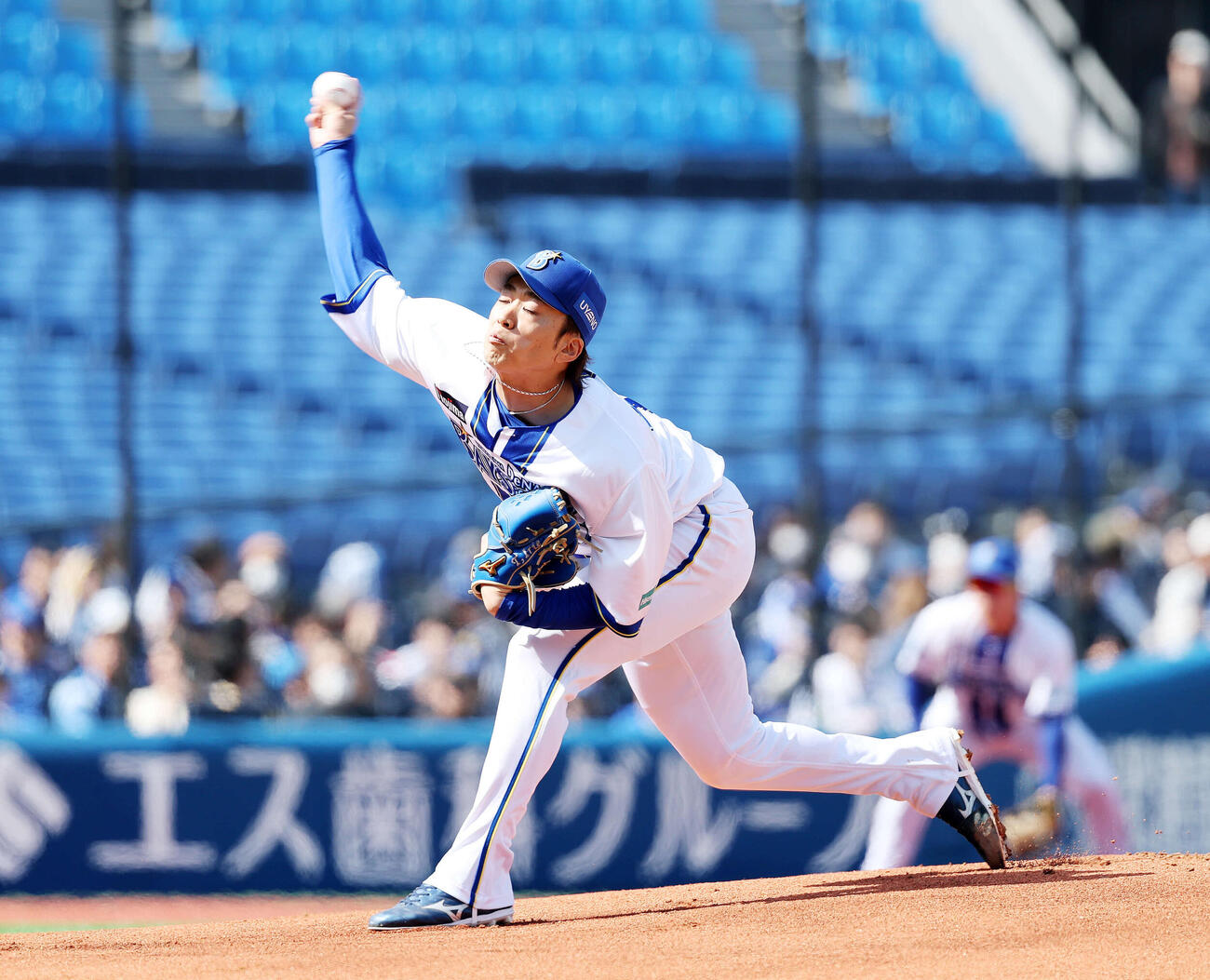 DeNA対オーストラリア代表　力投するDeNA先発の入江（撮影・鈴木正人）　