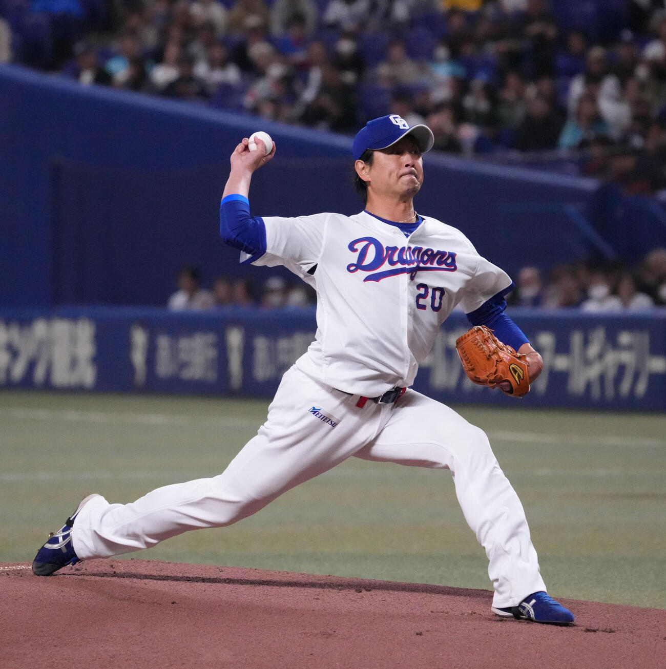 中日対DeNA 1回表、登板する中日先発の涌井（撮影・森本幸一）