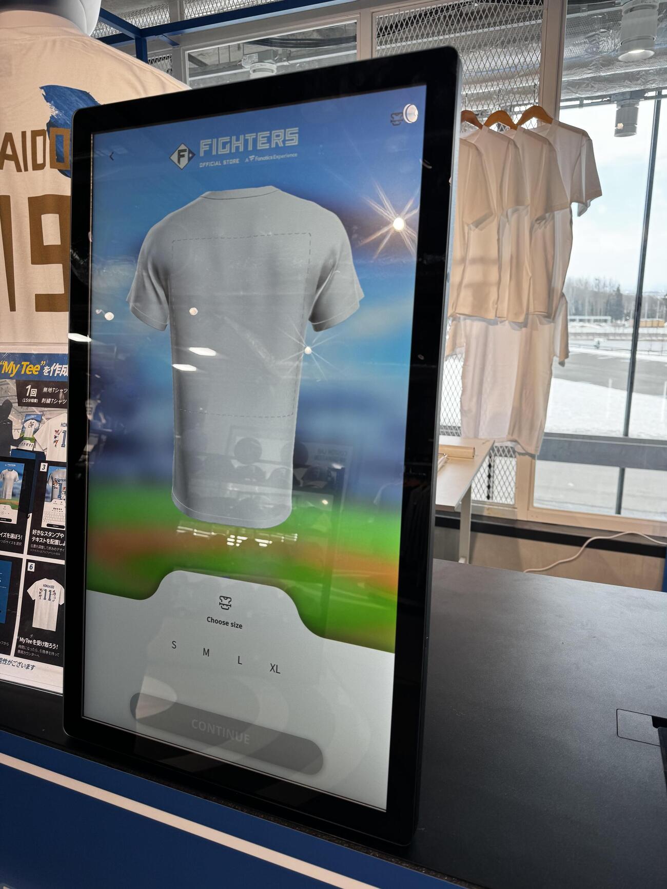 オリジナルのファイターズTシャツが作れる新サービス「FIGHTERS　My　Tee」がFLAGSHIP　STORE　2Fに登場！この画面でサイズを選択