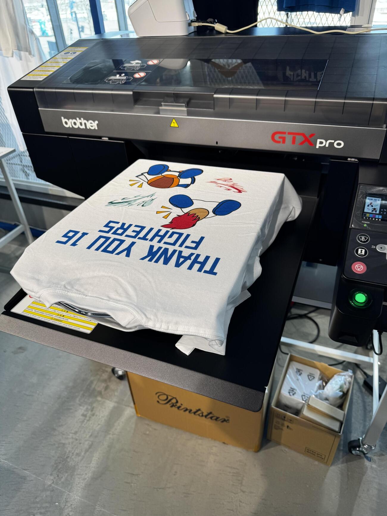 オリジナルのファイターズTシャツが作れる新サービス「FIGHTERS　My　Tee」がFLAGSHIP　STORE　2Fに登場！デザインが決まったらプリント