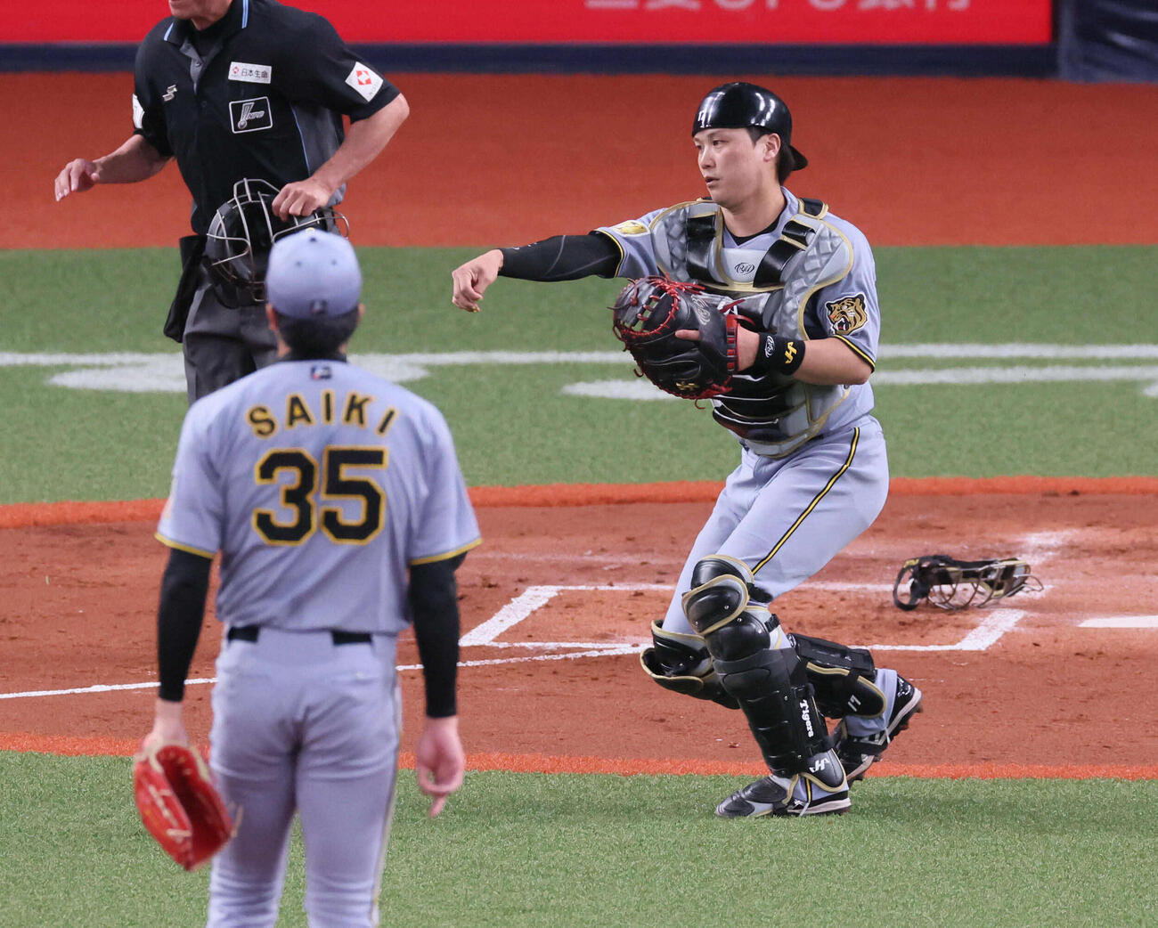 阪神対韓国　阪神才木とバッテリーを組んだ伏見（撮影・宮崎幸一）