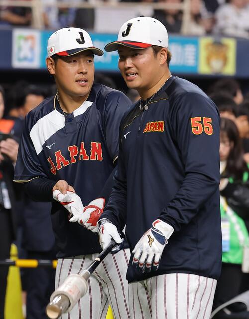 WBC】大谷翔平、サプライズで即席サイン会 短時間ながら三塁側内野席で