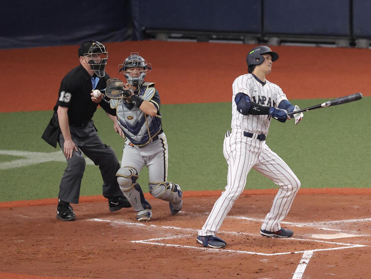 日本対オリックス　4回表日本1死、空振り三振に倒れる大谷（撮影・河田真司）