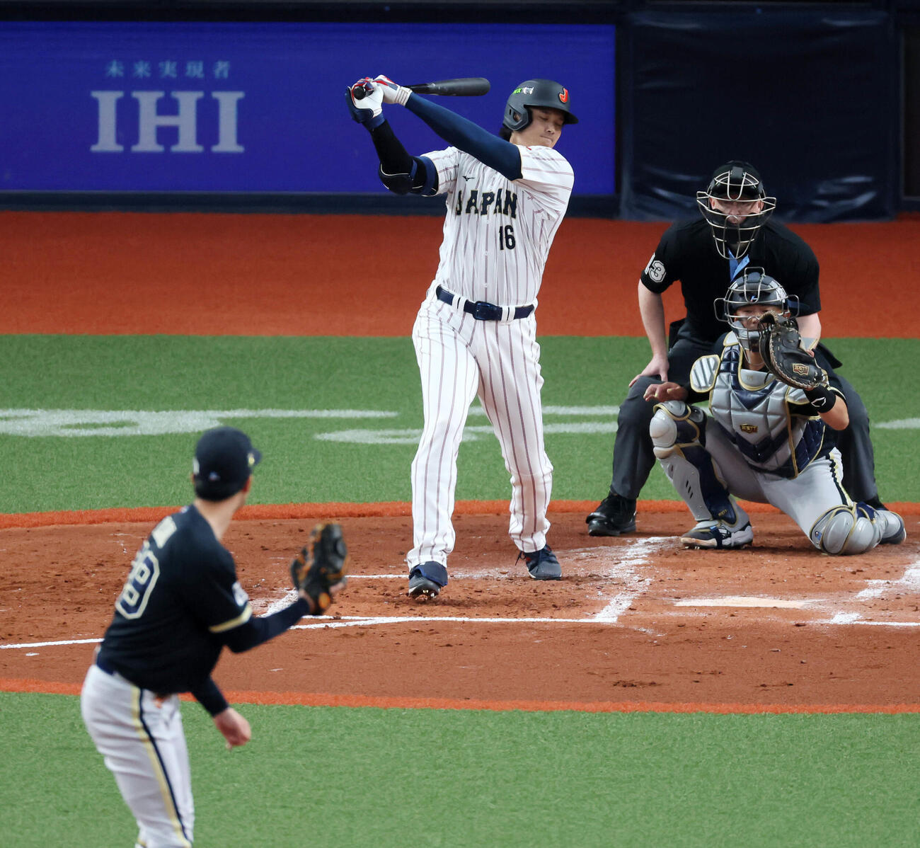 オリックス対日本　4回表日本1死、三振に倒れる大谷。投手田嶋（撮影・加藤哉）
