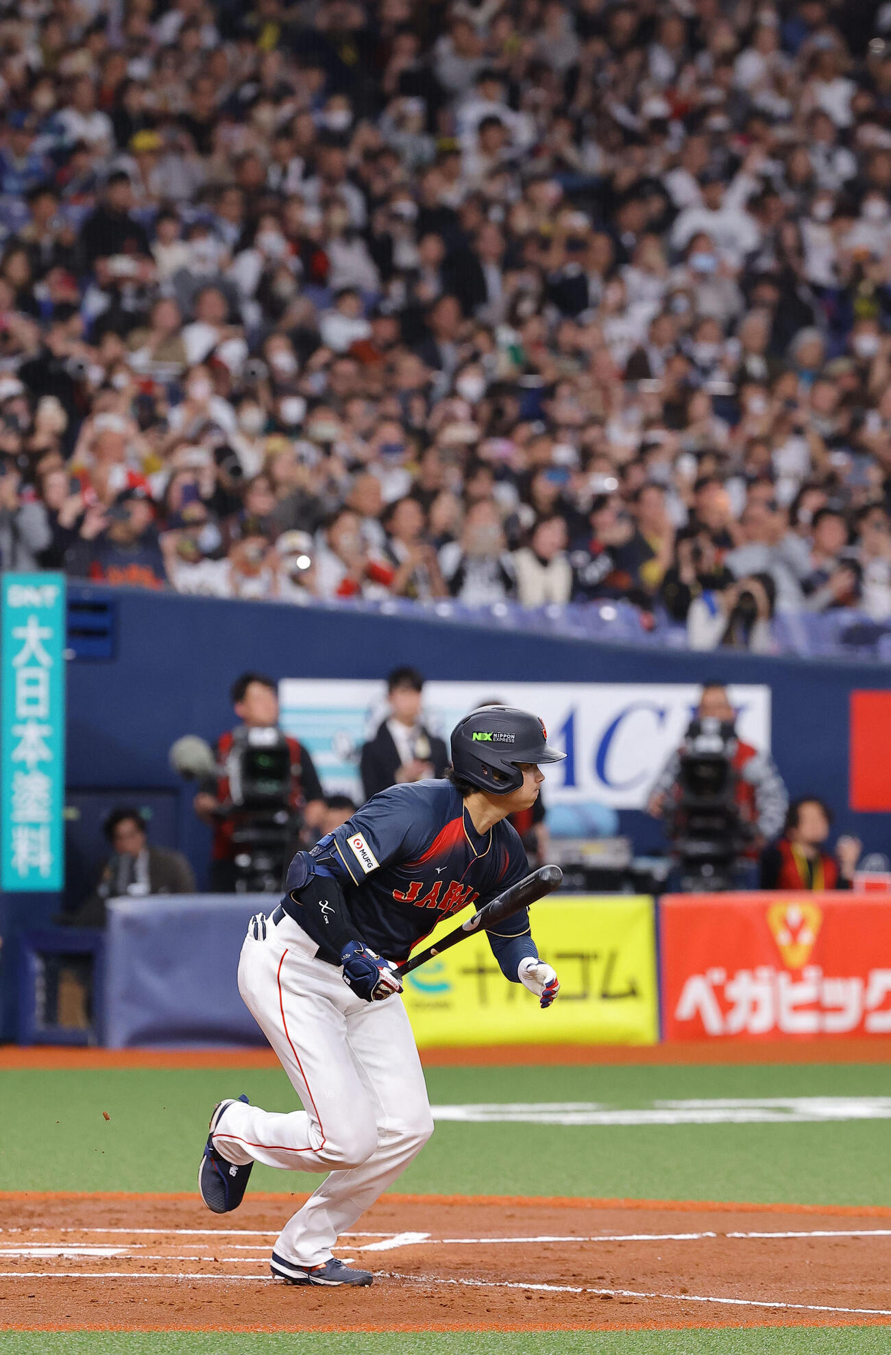 阪神対日本　2回表日本1死二塁、大谷は二ゴロに倒れる（撮影・上田博志）
