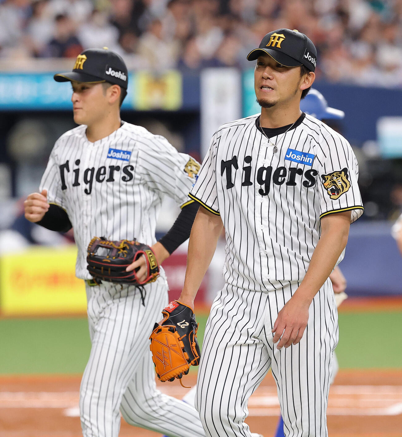 阪神対日本　2回1失点で降板する伊藤将（撮影・上田博志）