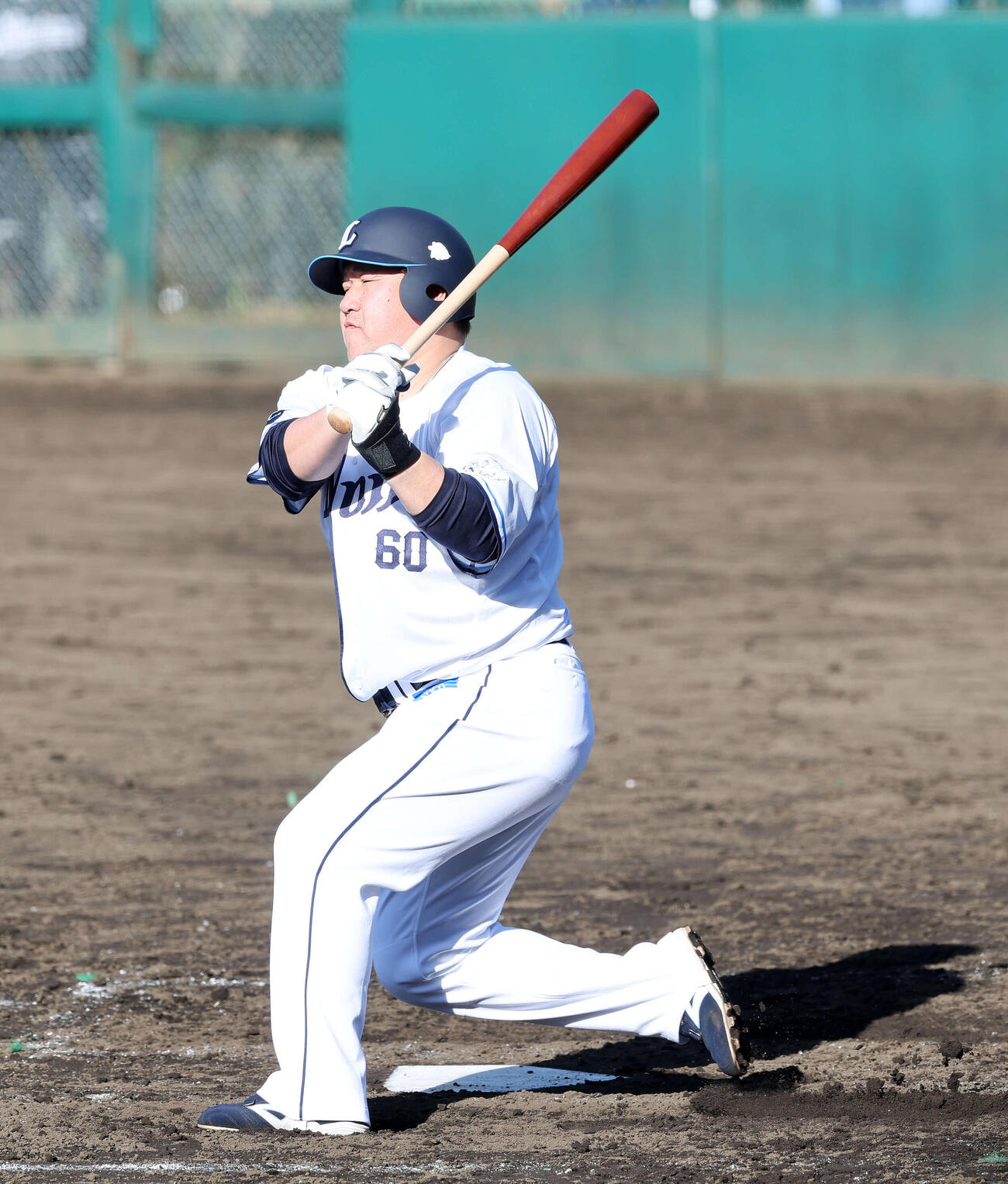 西武対ロッテ　9回裏西武2死二塁、中村剛は三振（撮影・鈴木正人）　