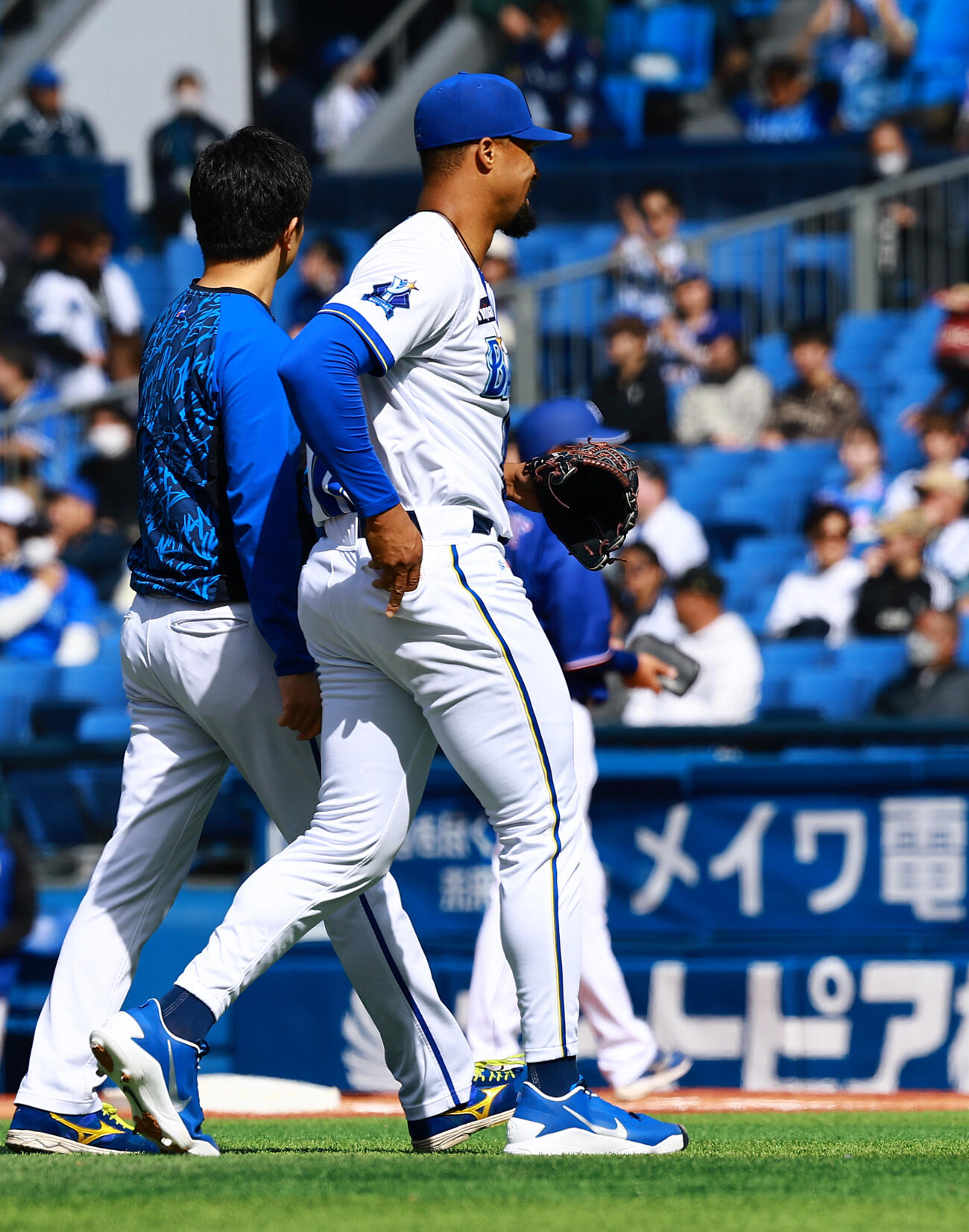 DeNA対中日　3回表中日1死二塁、降板するデュプランティエ（撮影・野上伸悟）