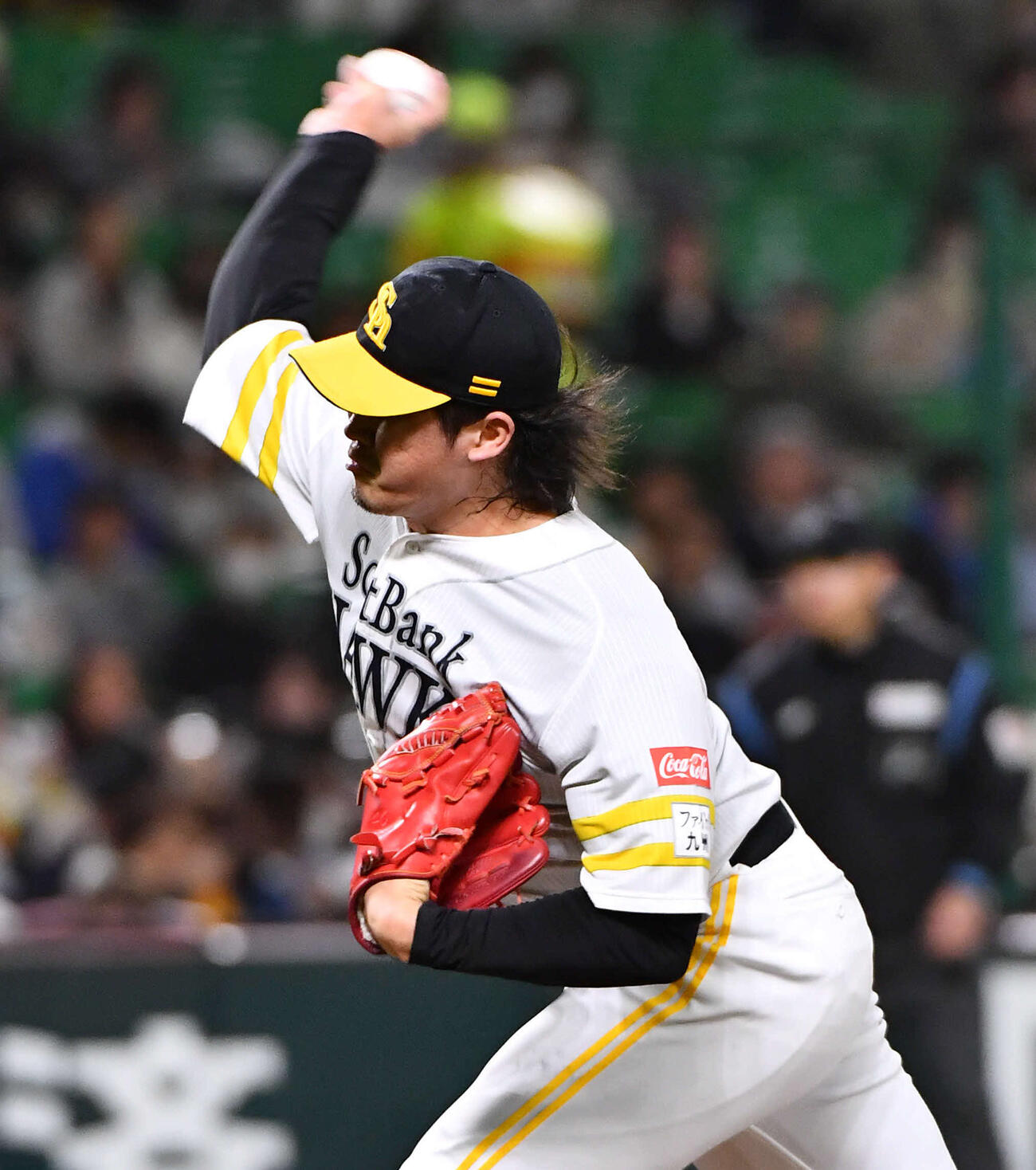 ソフトバンク対ヤクルト　9回表から登板した、ソフトバンク4番手の杉山（撮影・岩下翔太）