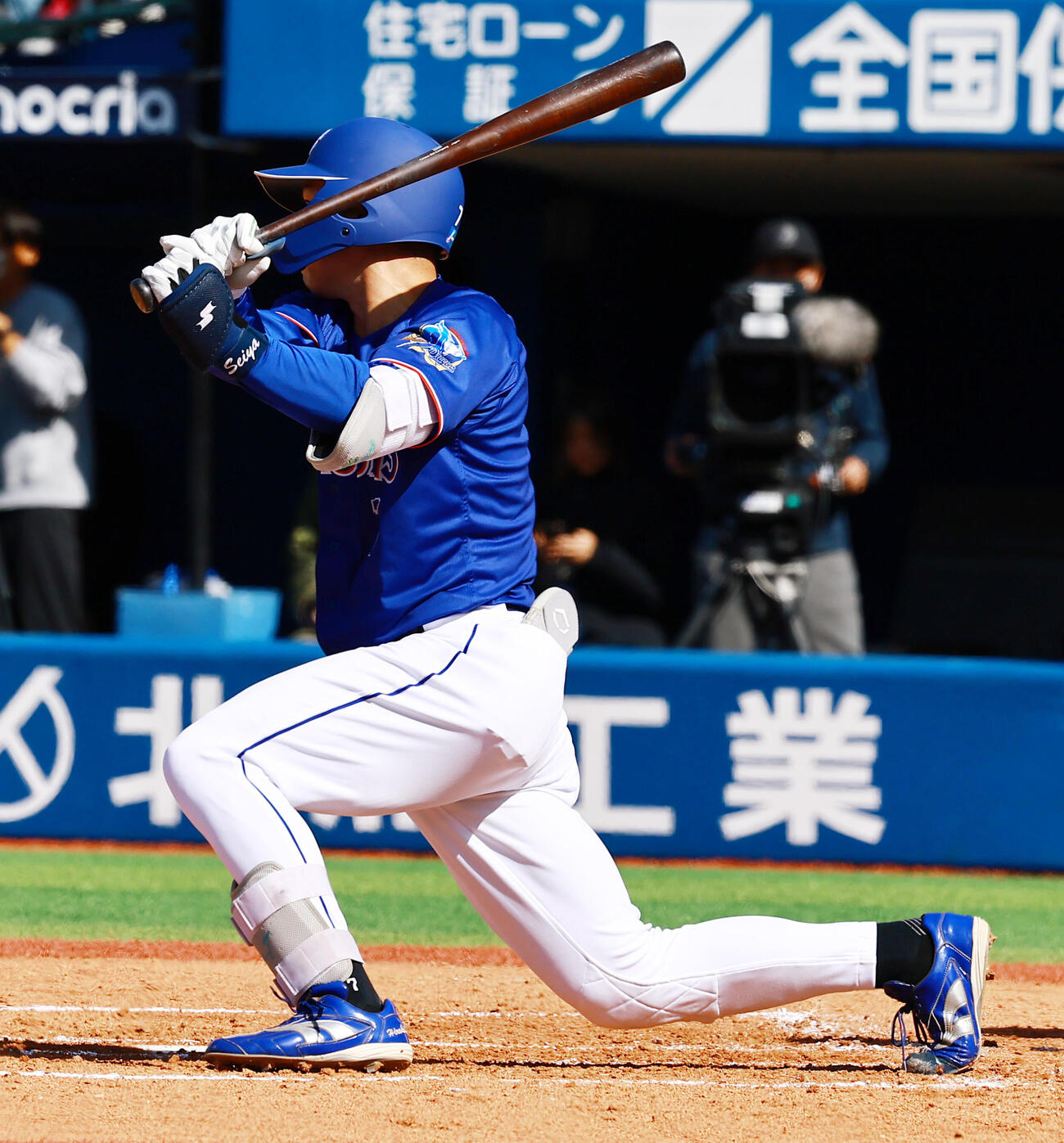DeNA対中日　3回表中日2死一二塁、右前適時打を放つ福永（撮影・野上伸悟）