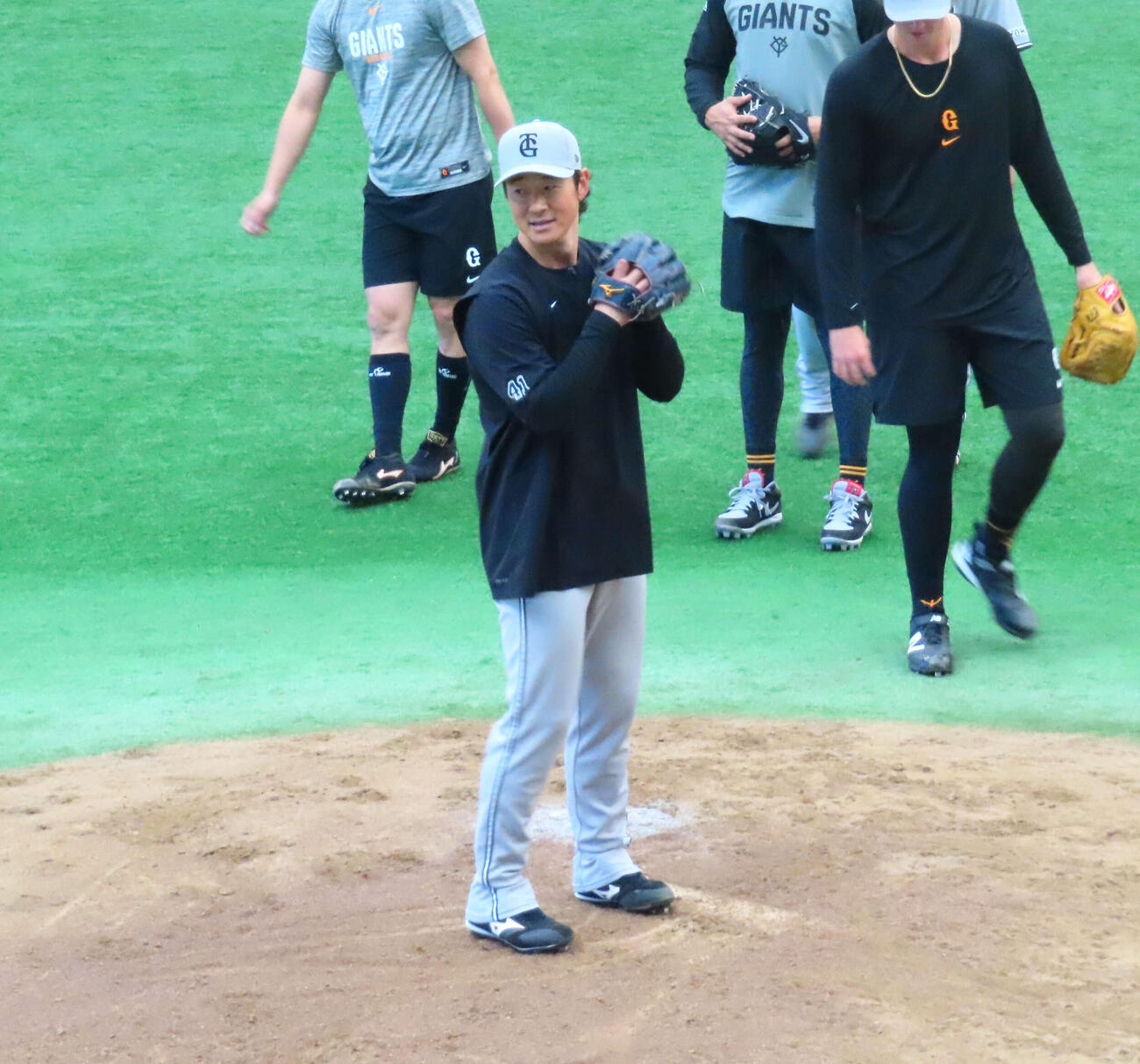 1軍練習に参加する巨人中川（撮影・北村健龍）