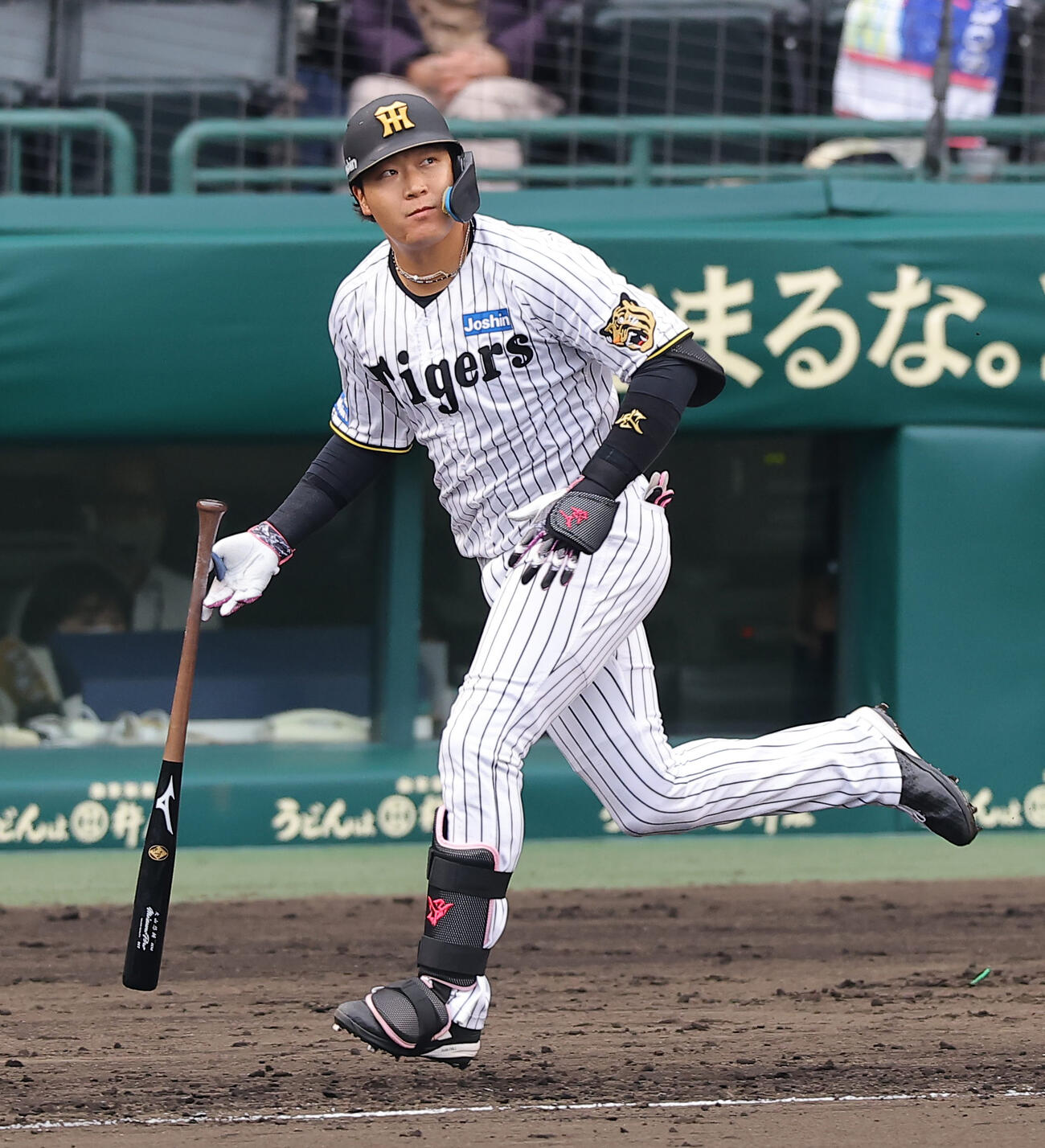 阪神対ソフトバンク　4回裏阪神2死二塁、大山は先制適時二塁打を放つ（撮影・上田博志）