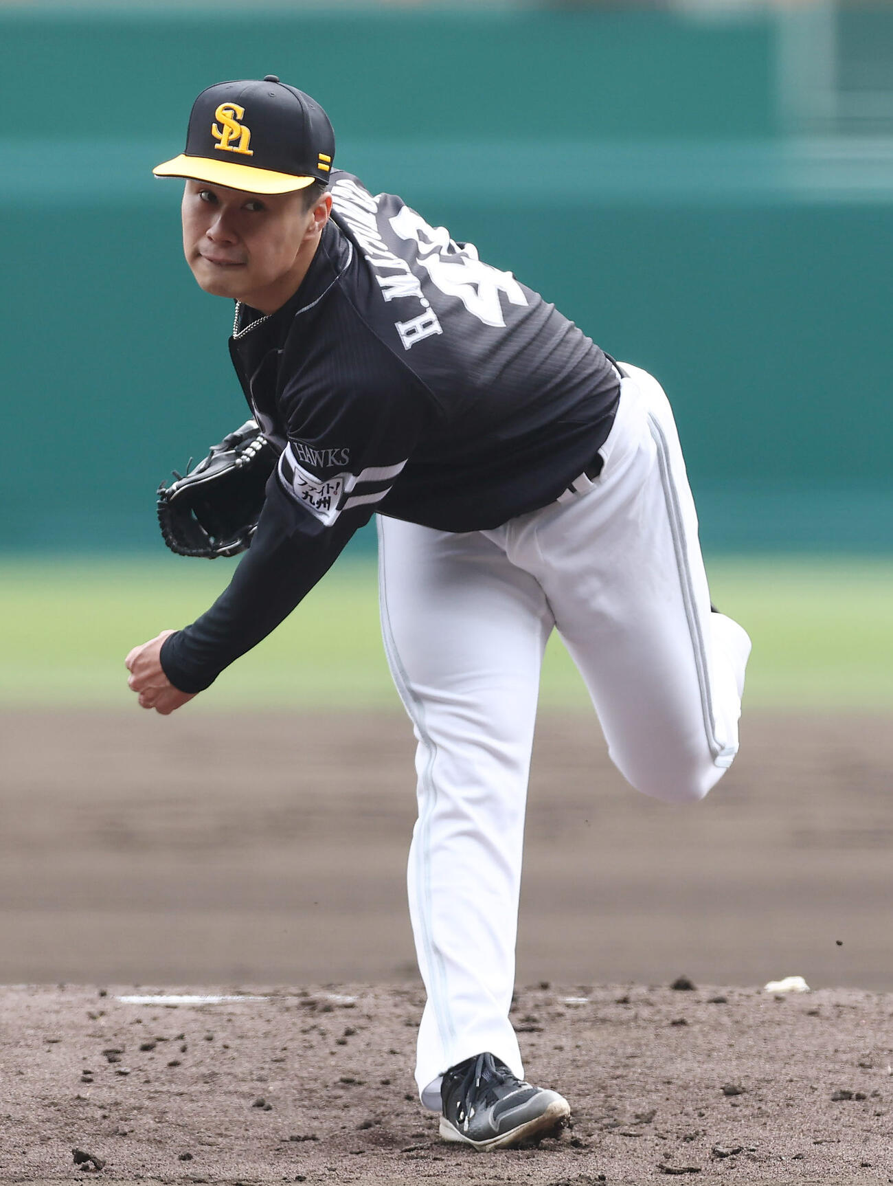 阪神対ソフトバンク　力投するソフトバンク先発の松本晴（撮影・前田充）