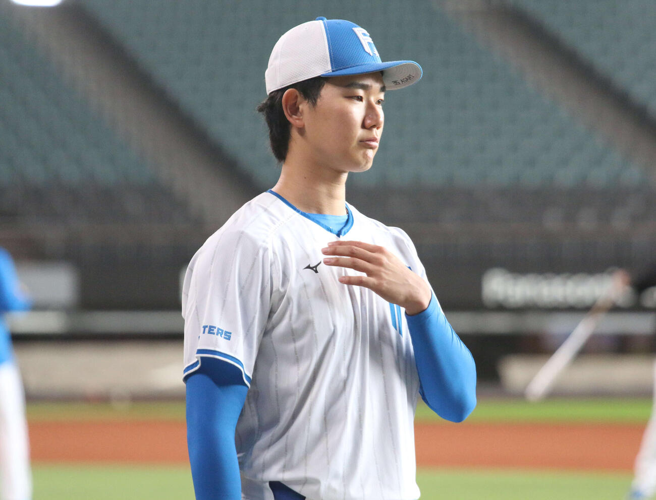 エスコンフィールドで練習を行った日本ハム浅利（撮影・木下大輔）