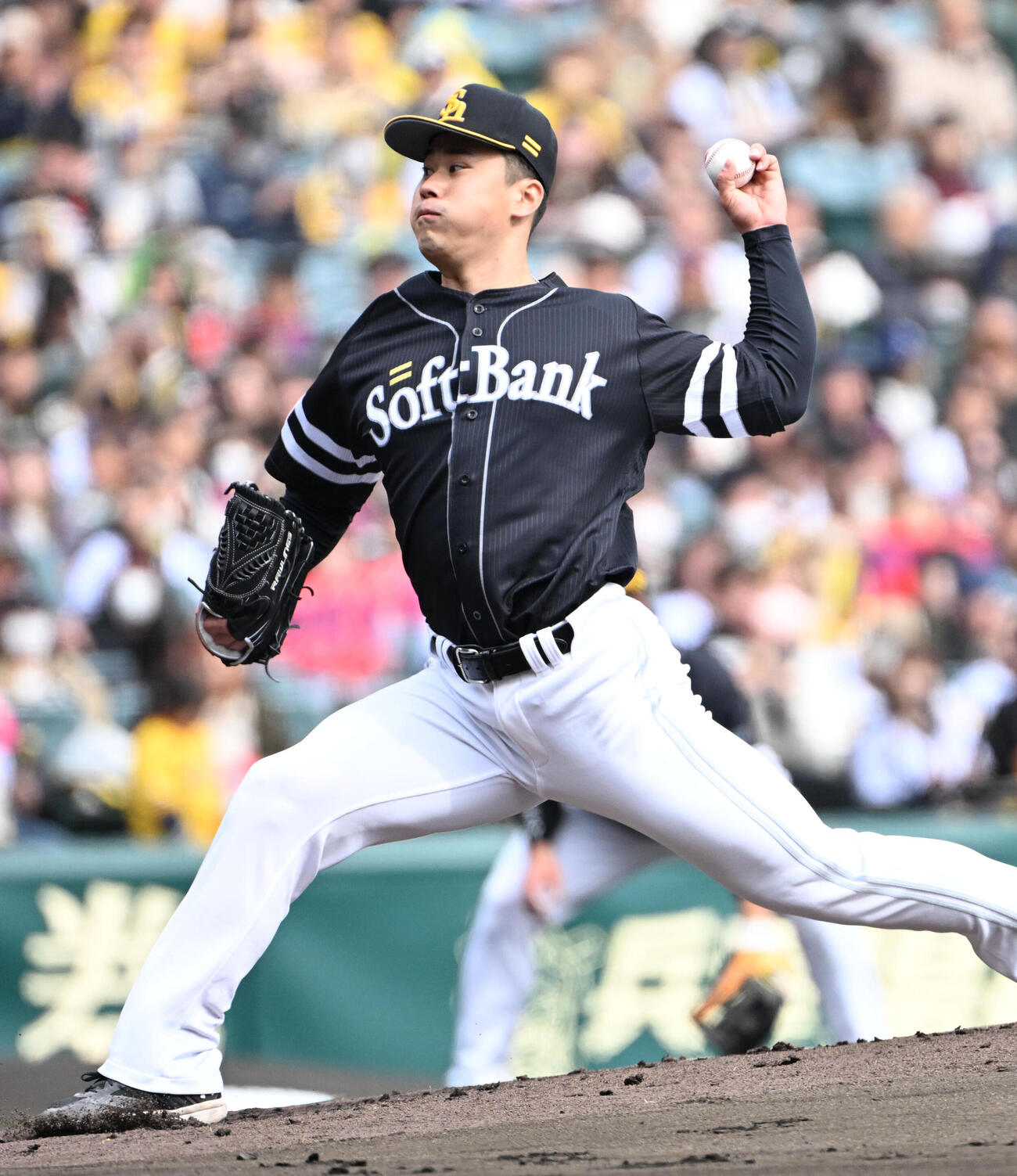 阪神対ソフトバンク　ソフトバンク先発の松本晴（撮影・石井愛子）