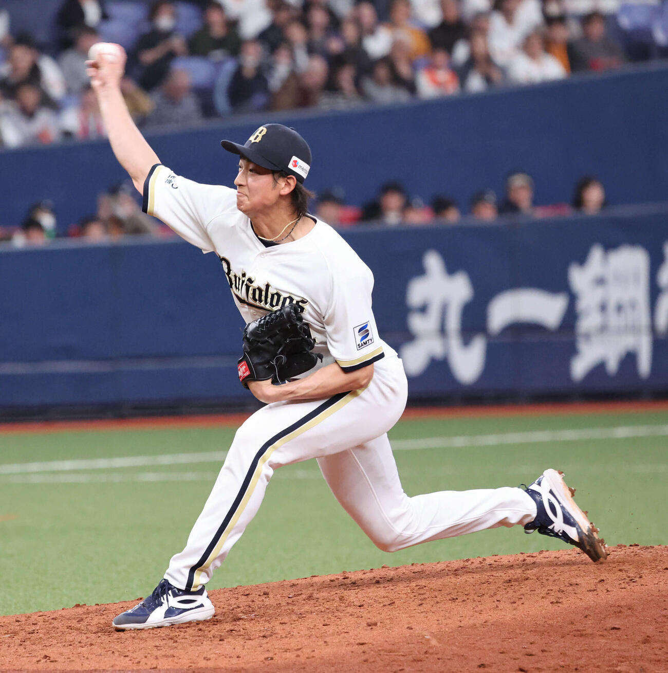 オリックス対巨人　オリックス6番手の山崎（撮影・西尾就之）