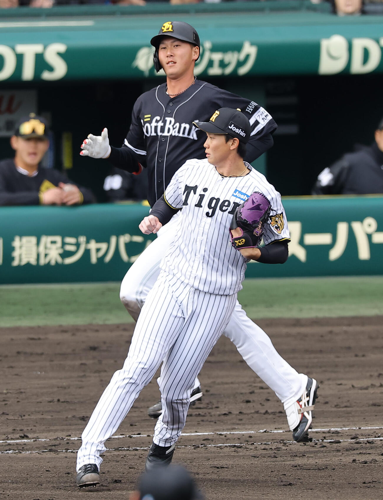 阪神対ソフトバンク　7回表ソフトバンク無死、湯浅は秋広を一ゴロに打ち取る（撮影・上田博志）