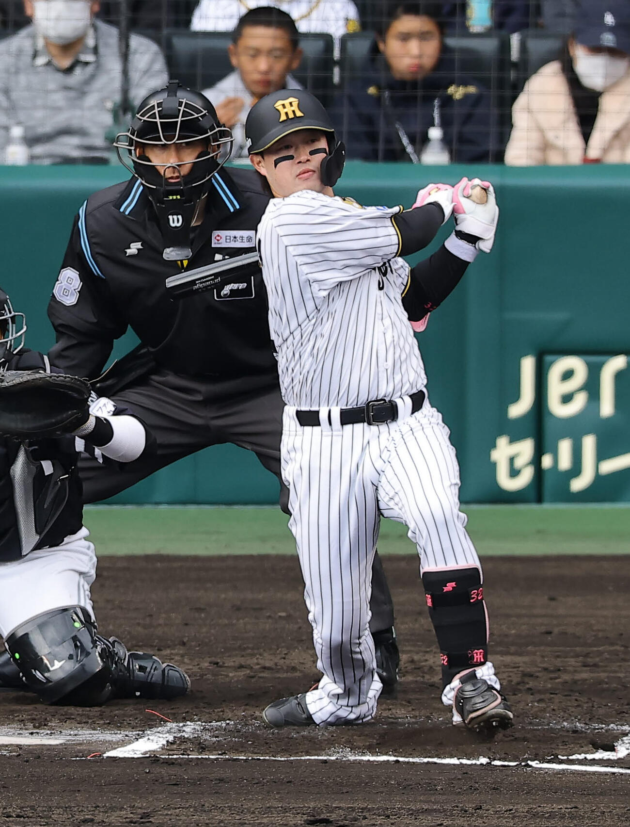 阪神対ソフトバンク　6回裏阪神1死、浜田は安打を放つ（撮影・上田博志）