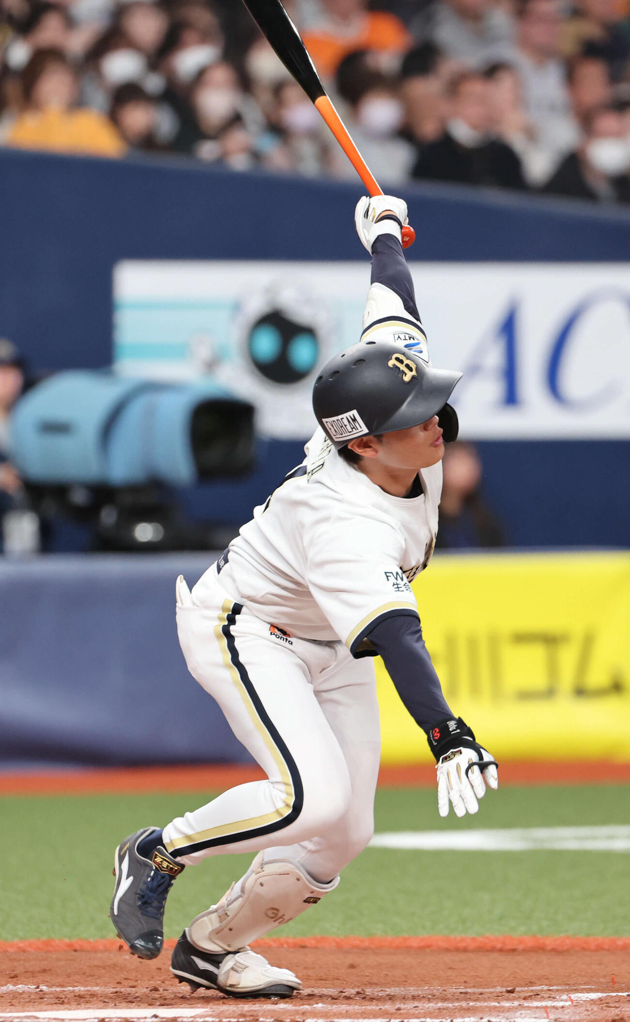 オリックス対巨人　2回裏オリックス2死二塁、太田は中前適時打を放つ（撮影・西尾就之）