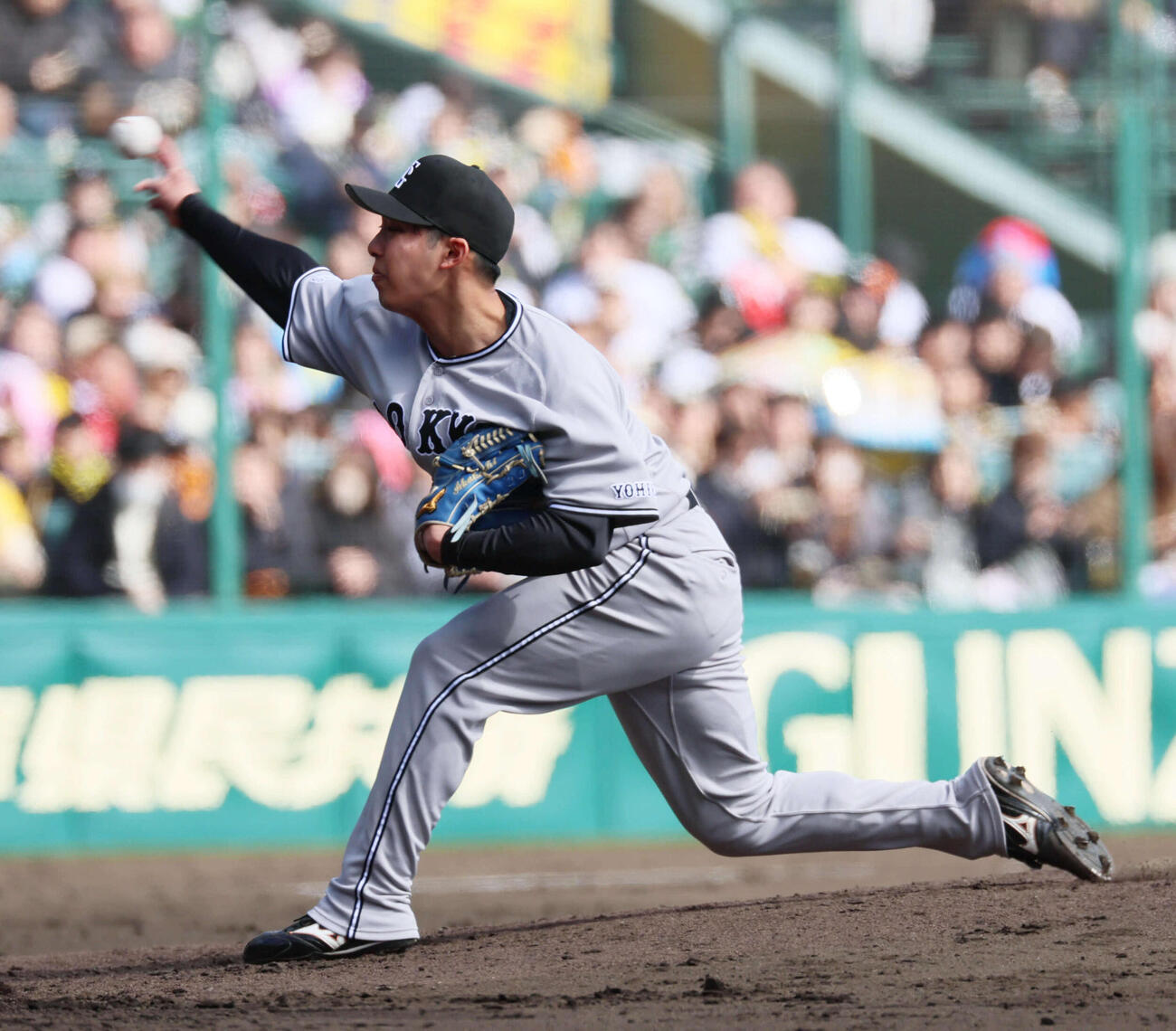 阪神対巨人　巨人2番手の赤星（撮影・宮崎幸一）