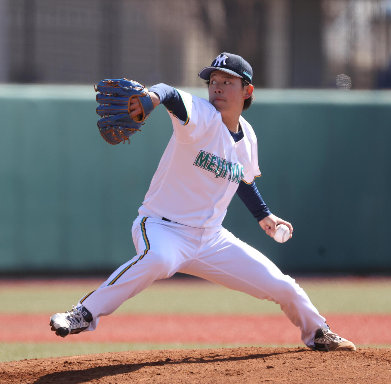 明治安田対JFE西日本　先発した明治安田・野崎（撮影・柴田隆二）