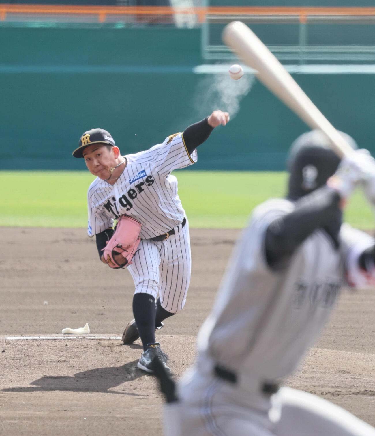 阪神対巨人　阪神先発の伊原（撮影・宮崎幸一）