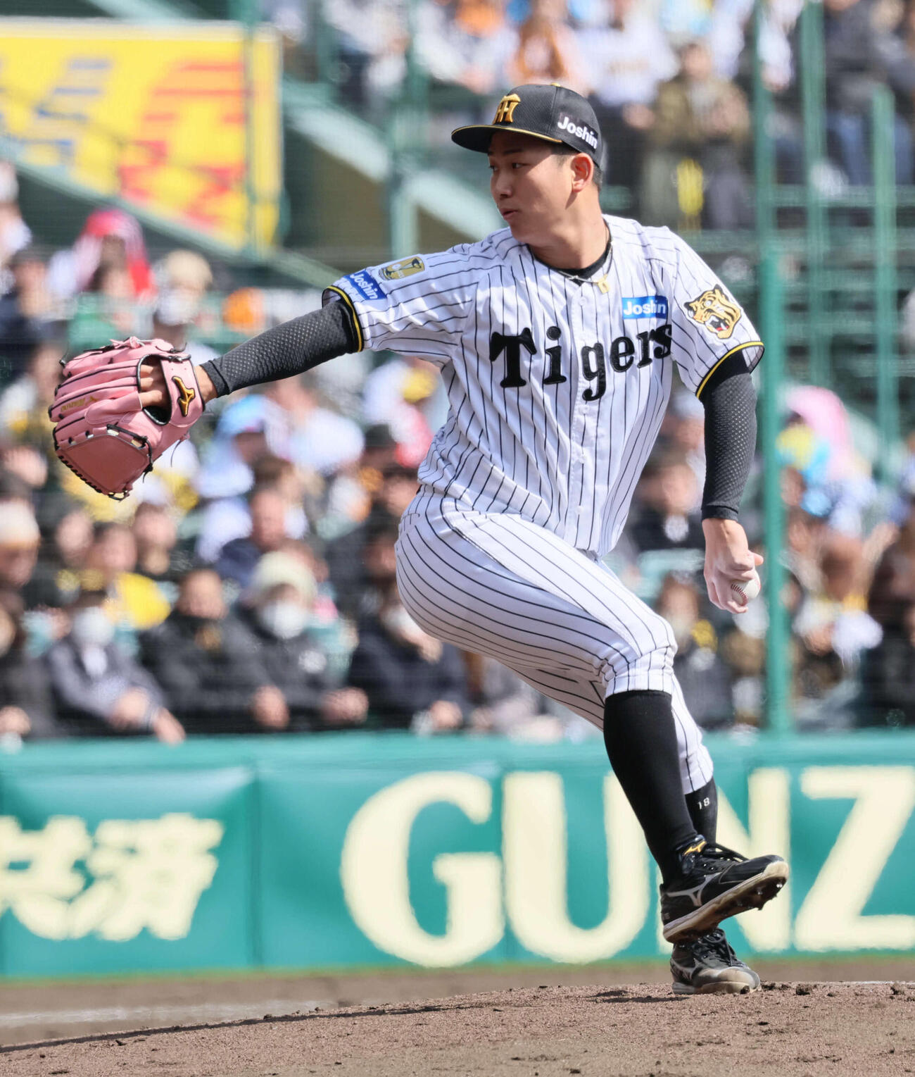 阪神対巨人　阪神先発の伊原（撮影・宮崎幸一）