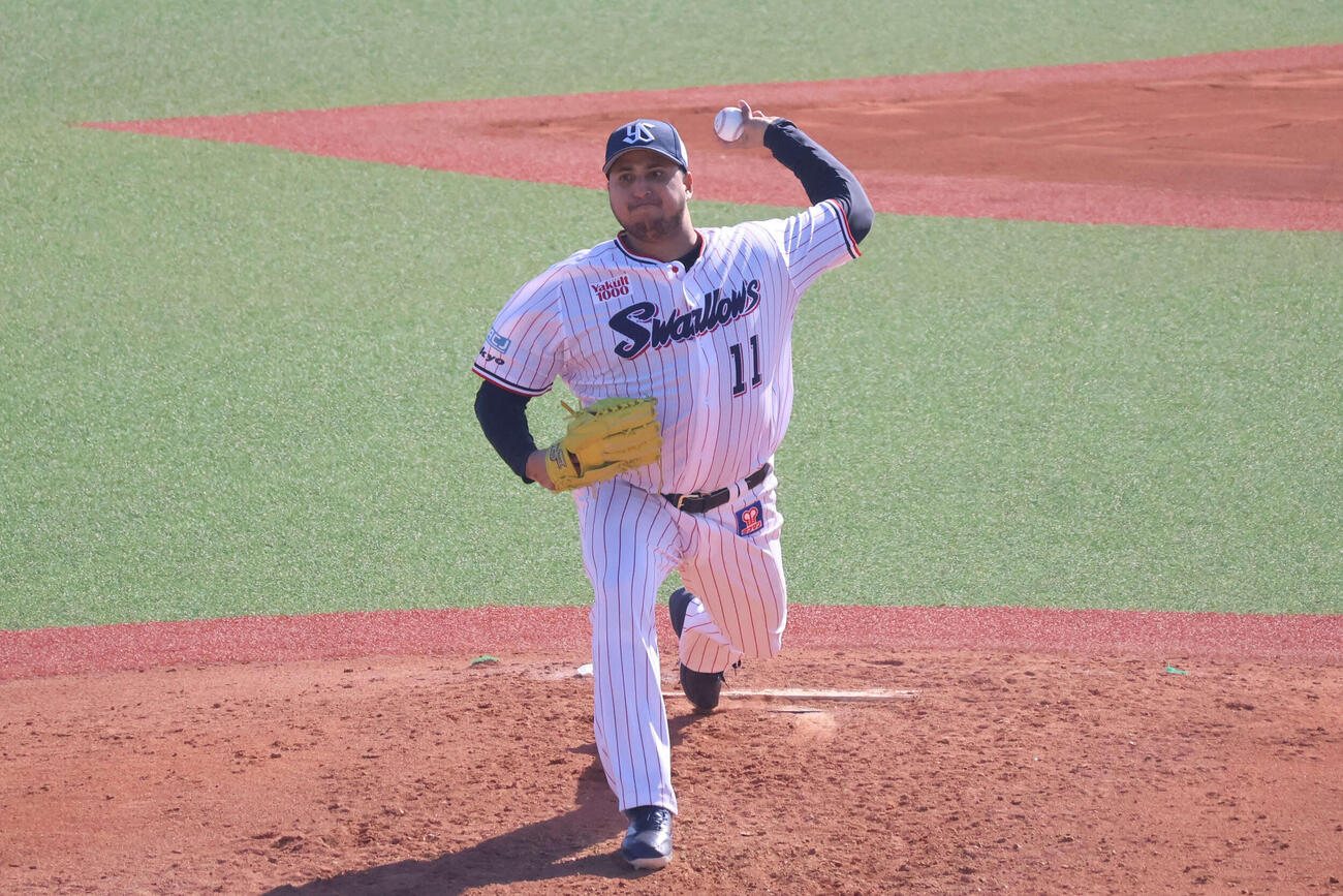 春季教育リーグ　ヤクルト対オイシックス　救援登板したヤクルトのキハダ（撮影・塚本光）