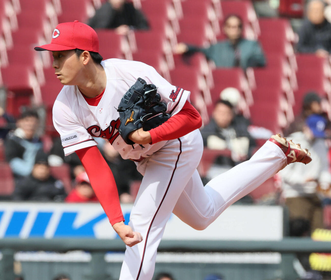 広島対中日　3回表中日、広島2番手の常広（撮影・加藤孝規）