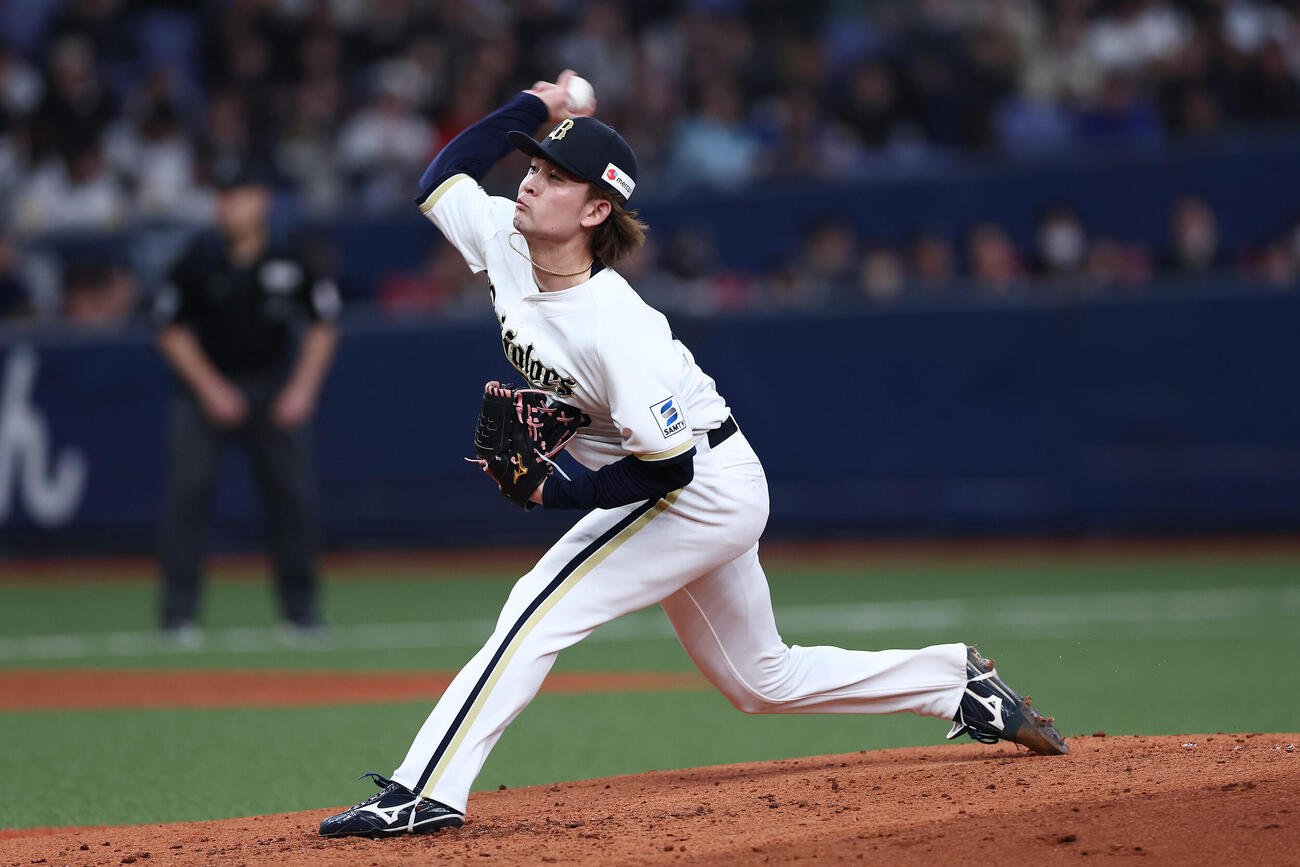 オリックス対ソフトバンク　オリックス2番手の寺西（撮影・前田充）