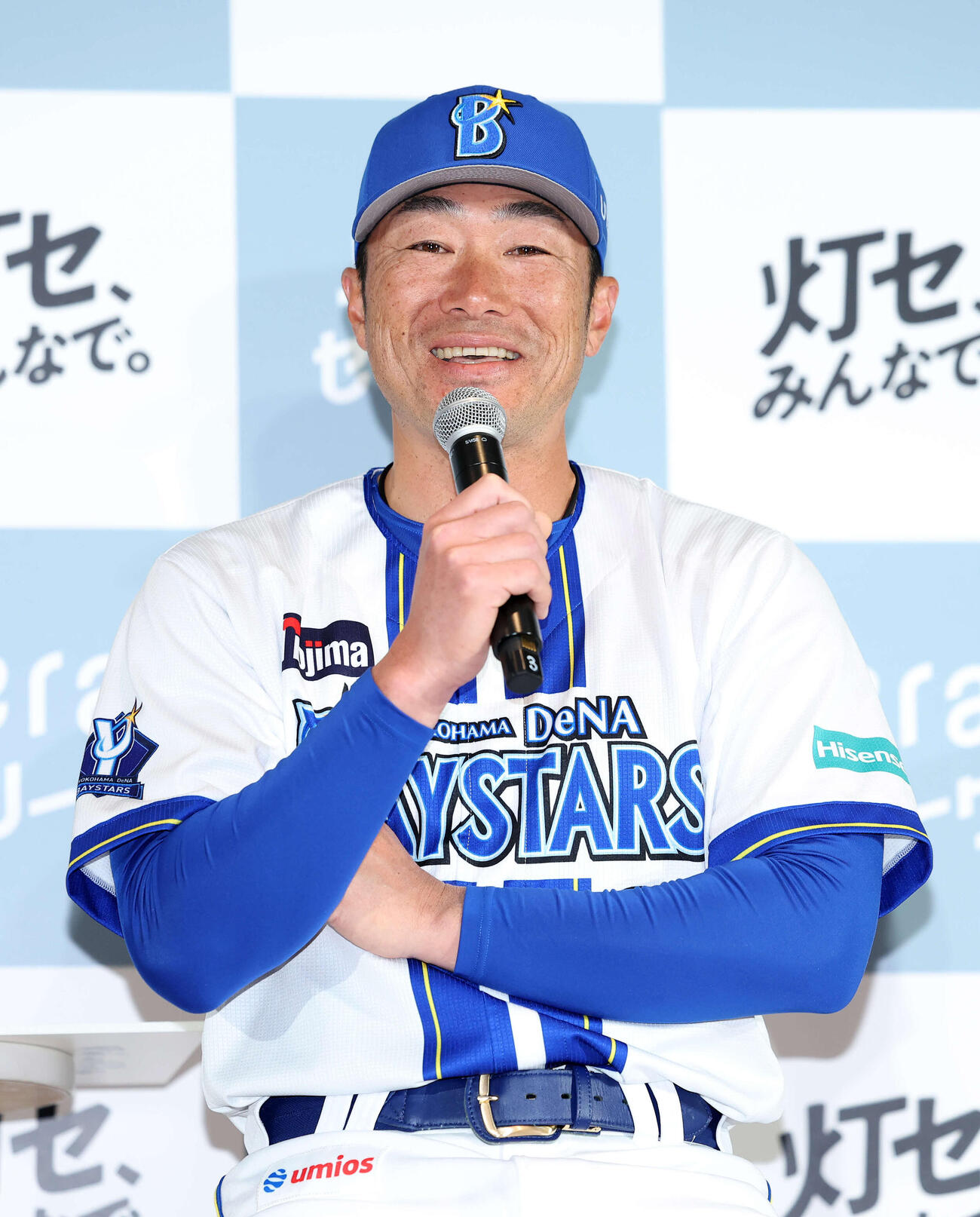 「灯セ、みんなで。」プロジェクト記者会見に臨むDeNA相川監督（撮影・鈴木正人）　