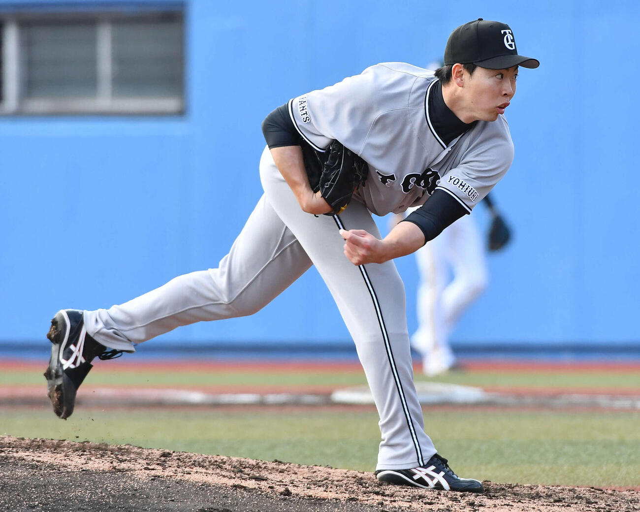 ソフトバンク対巨人　6回裏から登板した、巨人2番手の森田（撮影・岩下翔太）