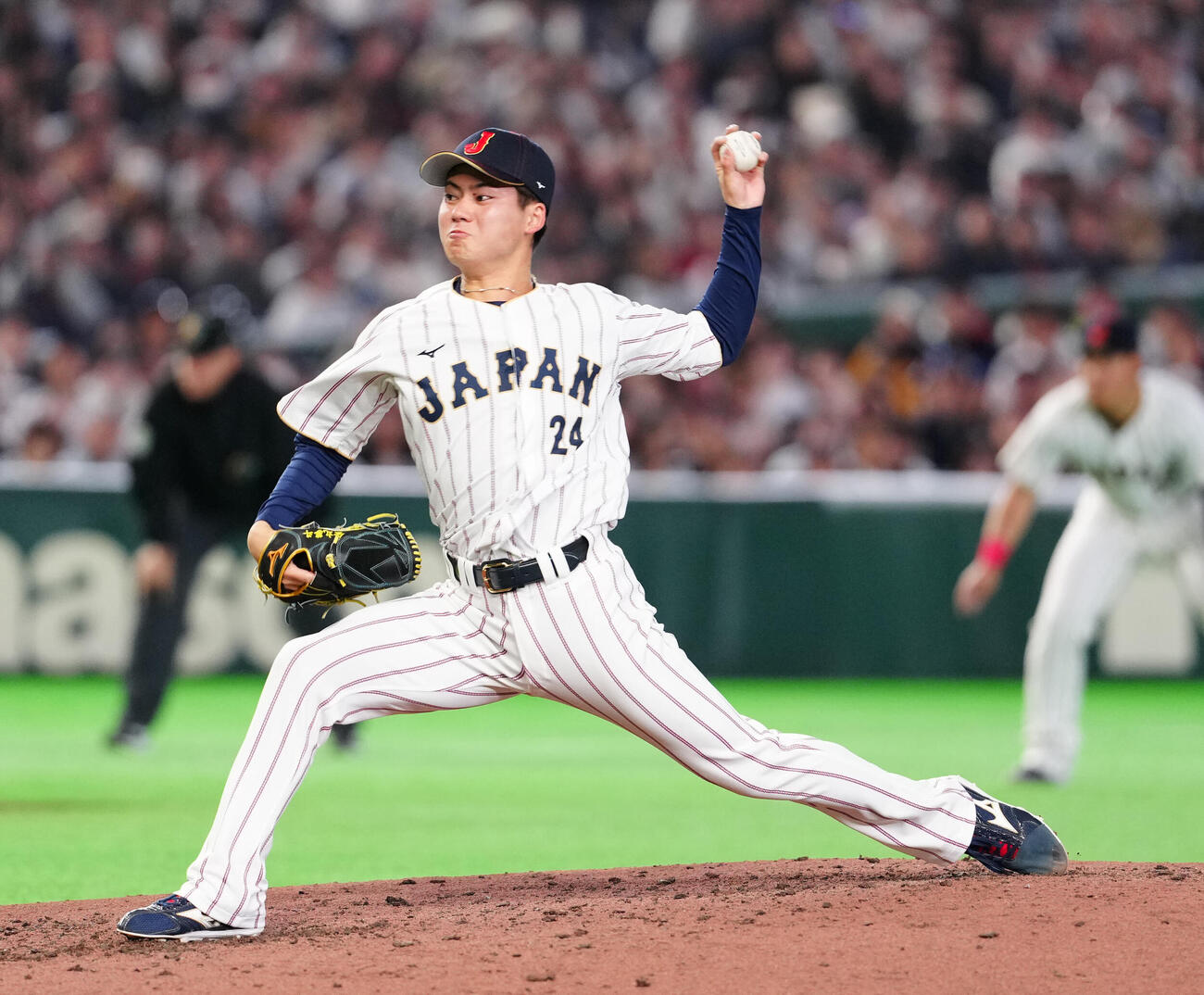 日本対チェコ　日本代表3番手の金丸（撮影・江口和貴）