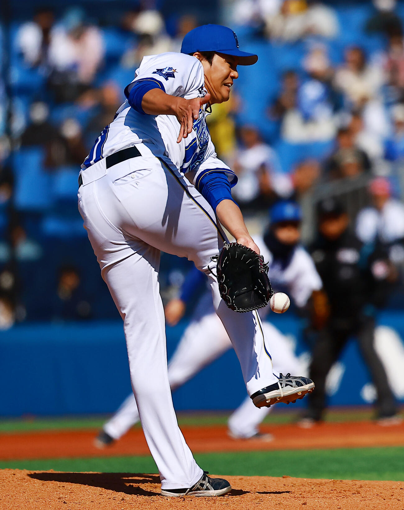 DeNA対広島　3回表広島無死、勝田に中前打を許す藤浪（撮影・野上伸悟）