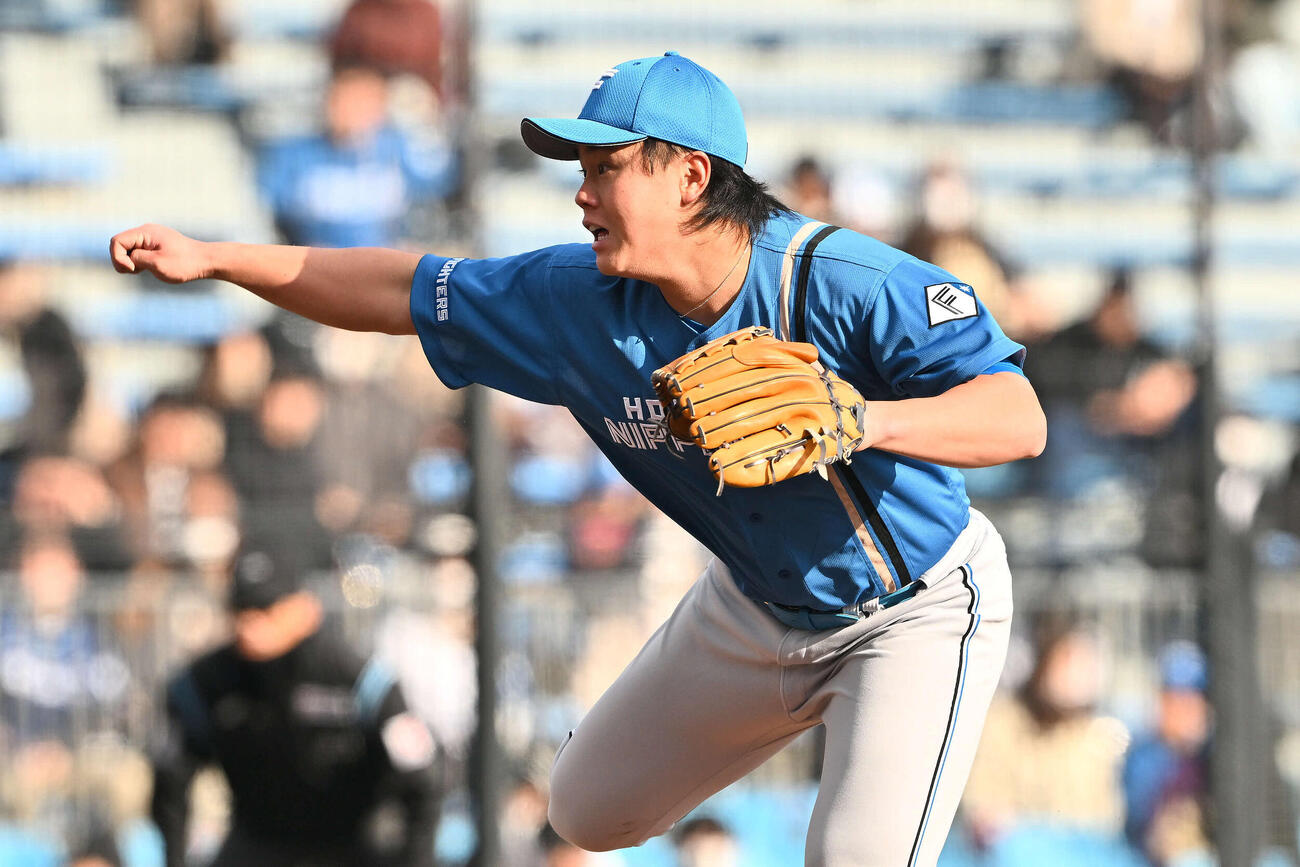 楽天対日本ハム　9回裏、日本ハム5番手で登板し試合を締めた畔柳（撮影・滝沢徹郎）