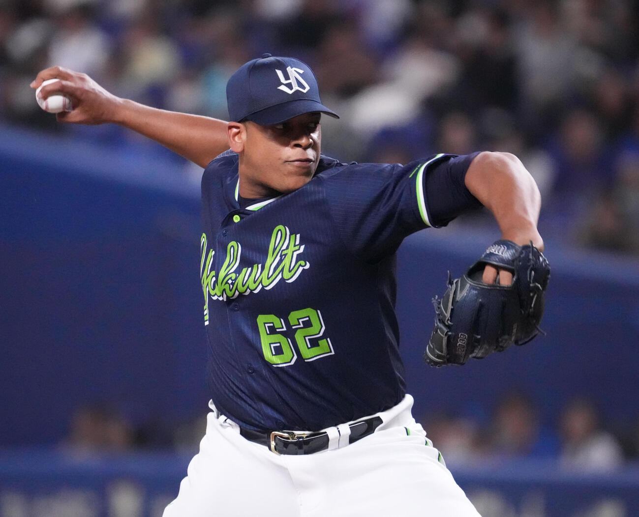 中日対ヤクルト　5回裏、ヤクルト2番手で登板するリランソ（撮影・森本幸一）