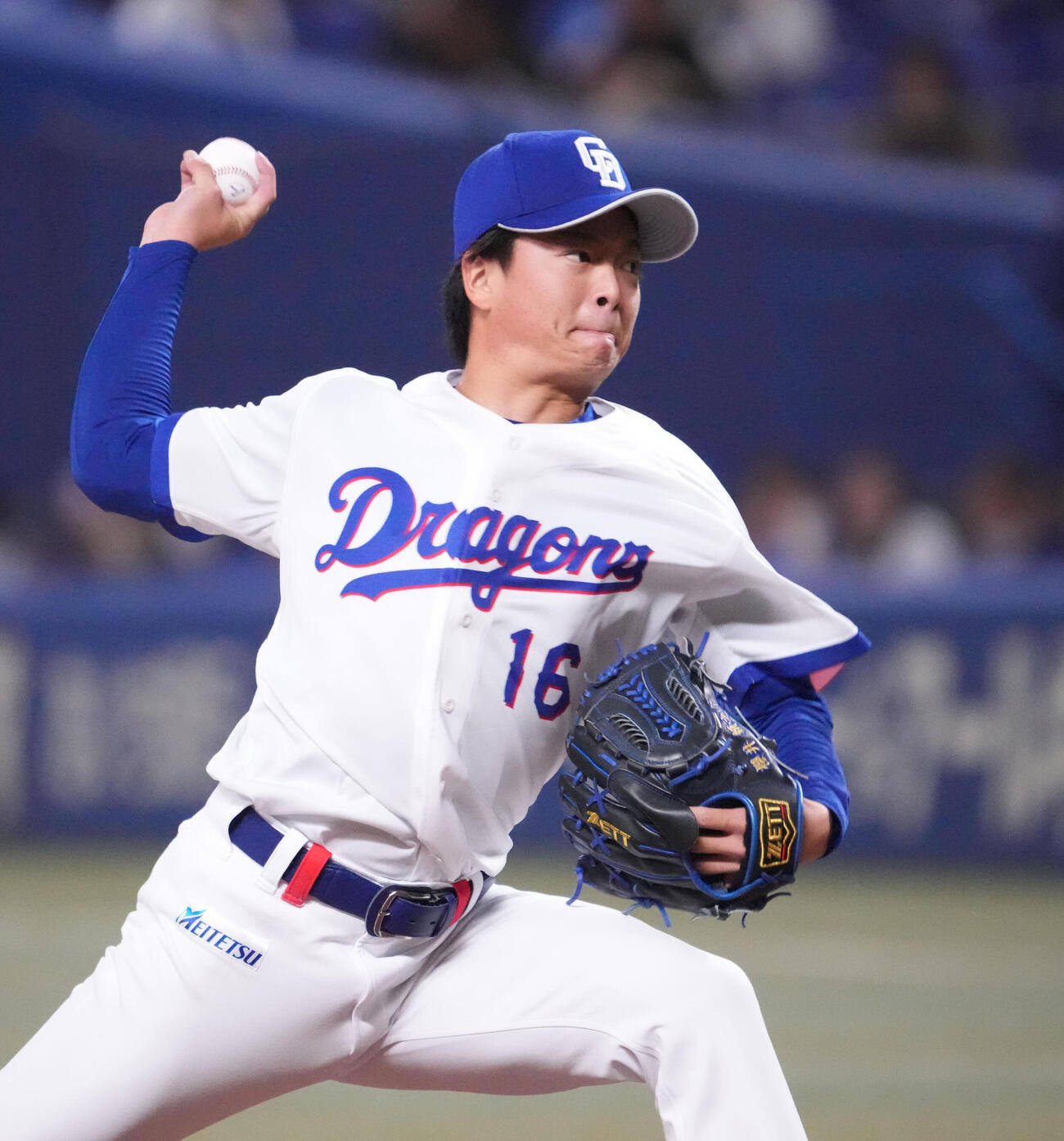 中日対ヤクルト　3回表、力投する中日先発の桜井（撮影・森本幸一）