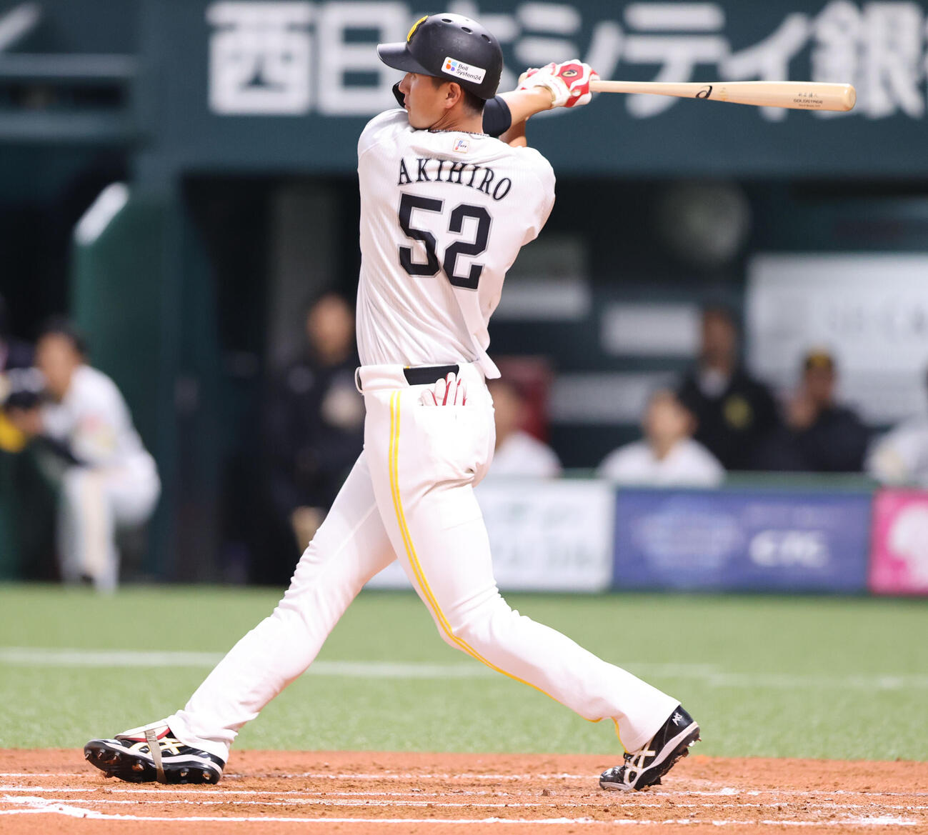 ソフトバンク対巨人　1回裏ソフトバンク2死満塁、秋広は右中間に満塁本塁打を放つ（撮影・梅根麻紀）