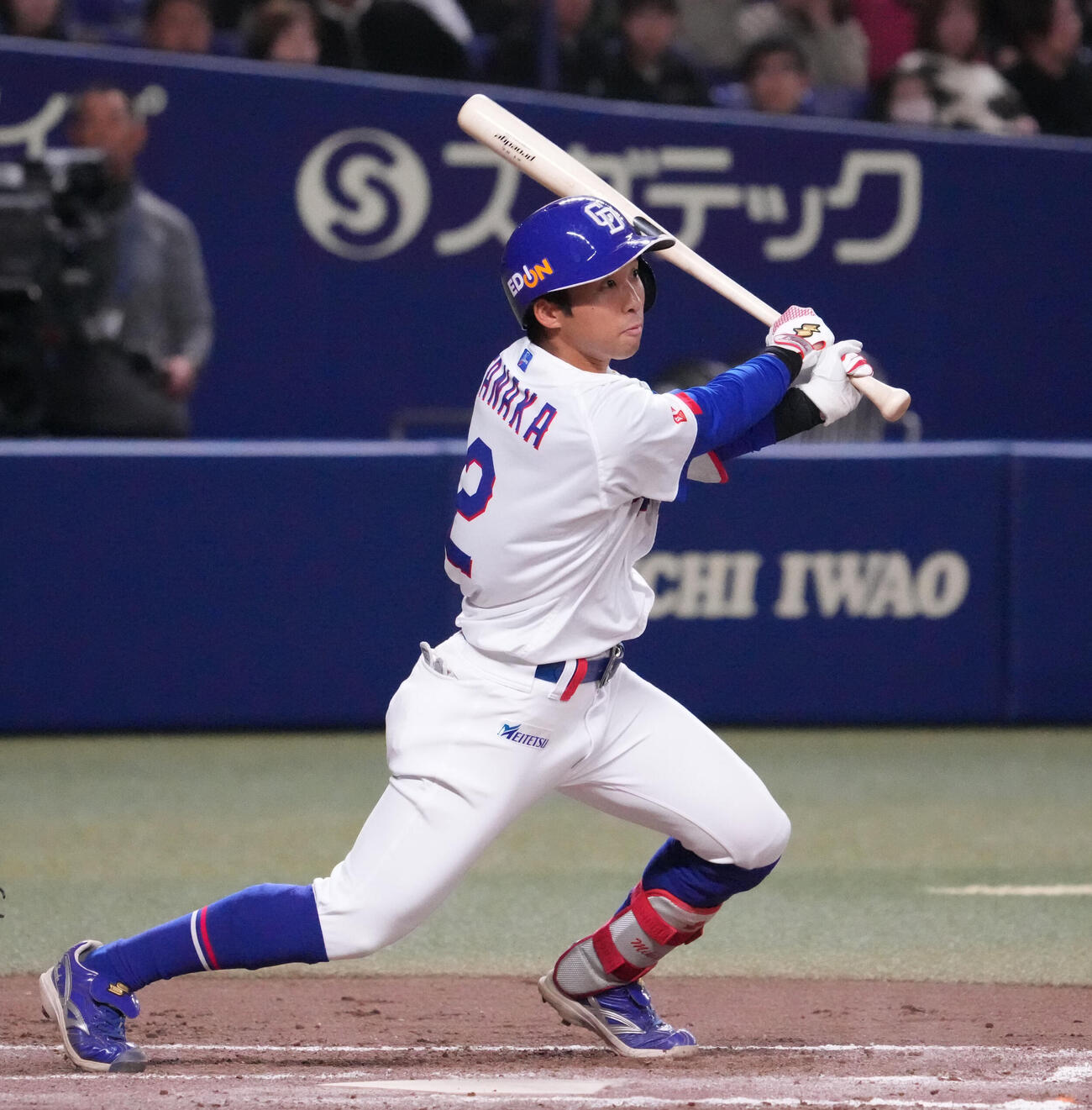 中日対ヤクルト　7回裏中日2死二塁、右適時三塁打を放つ田中（撮影・森本幸一）