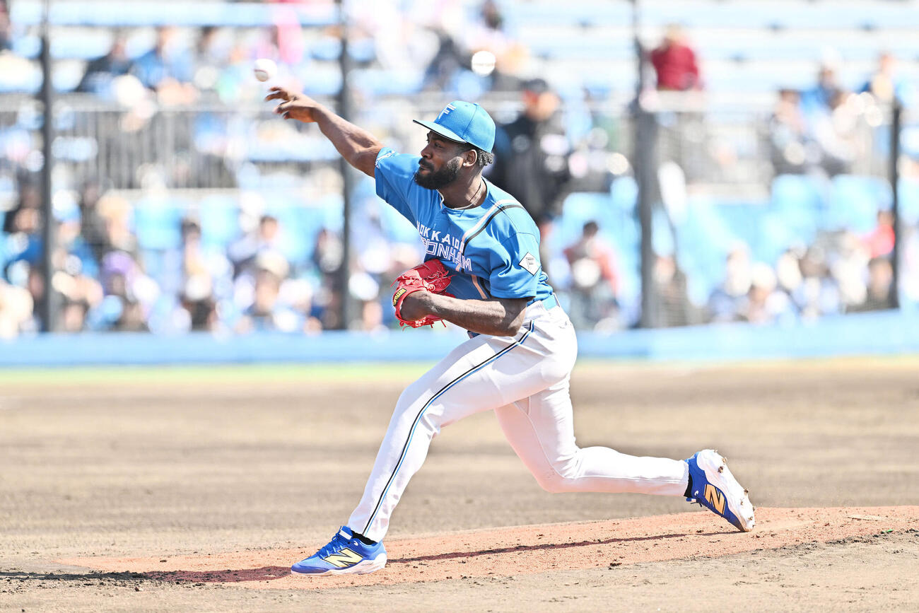 楽天対日本ハム　日本ハム先発のラオ（撮影・滝沢徹郎）