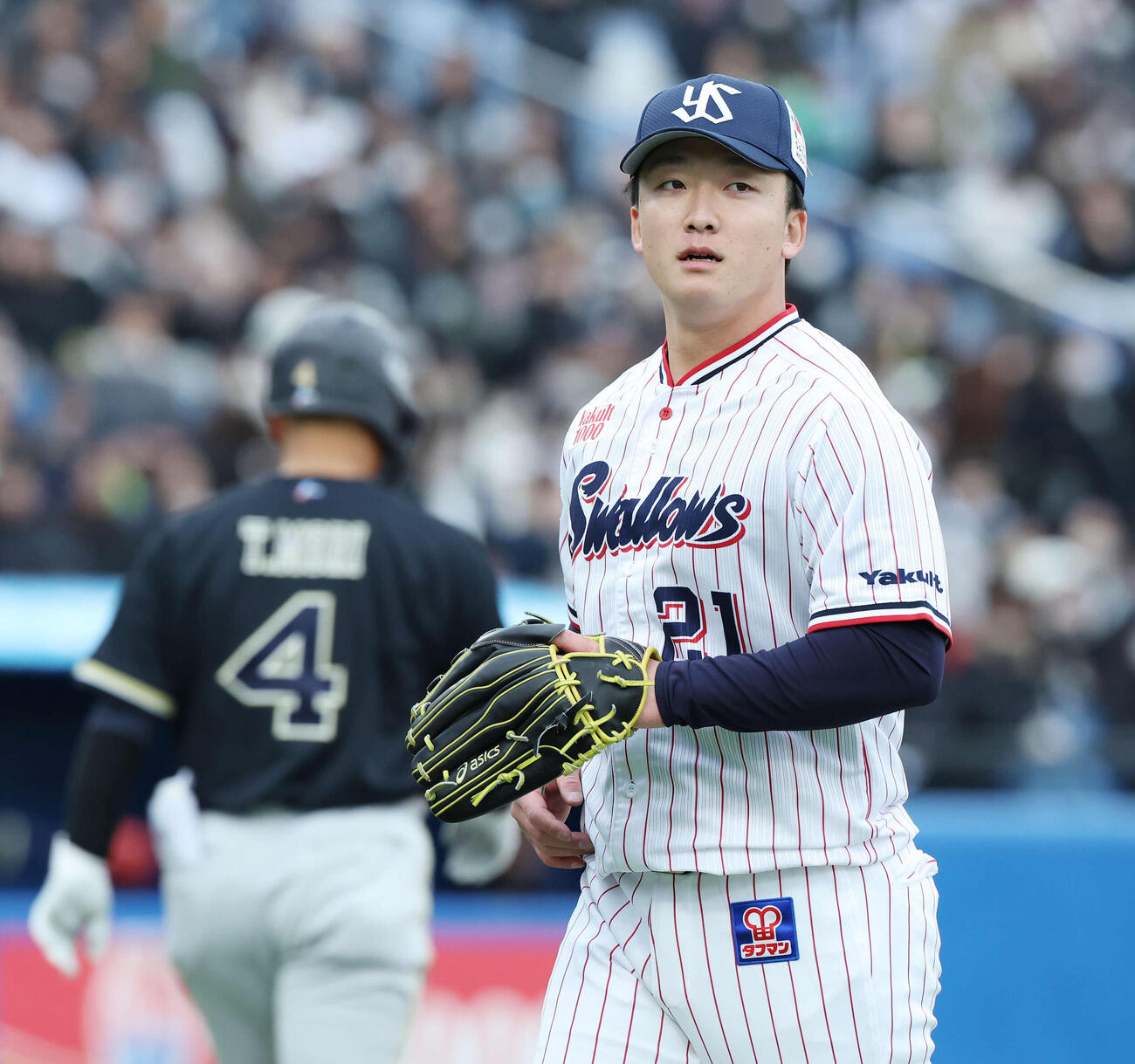 ヤクルト対オリックス　3回表オリックス2死満塁、森友を二直に仕留めた吉村（撮影・宮地輝）