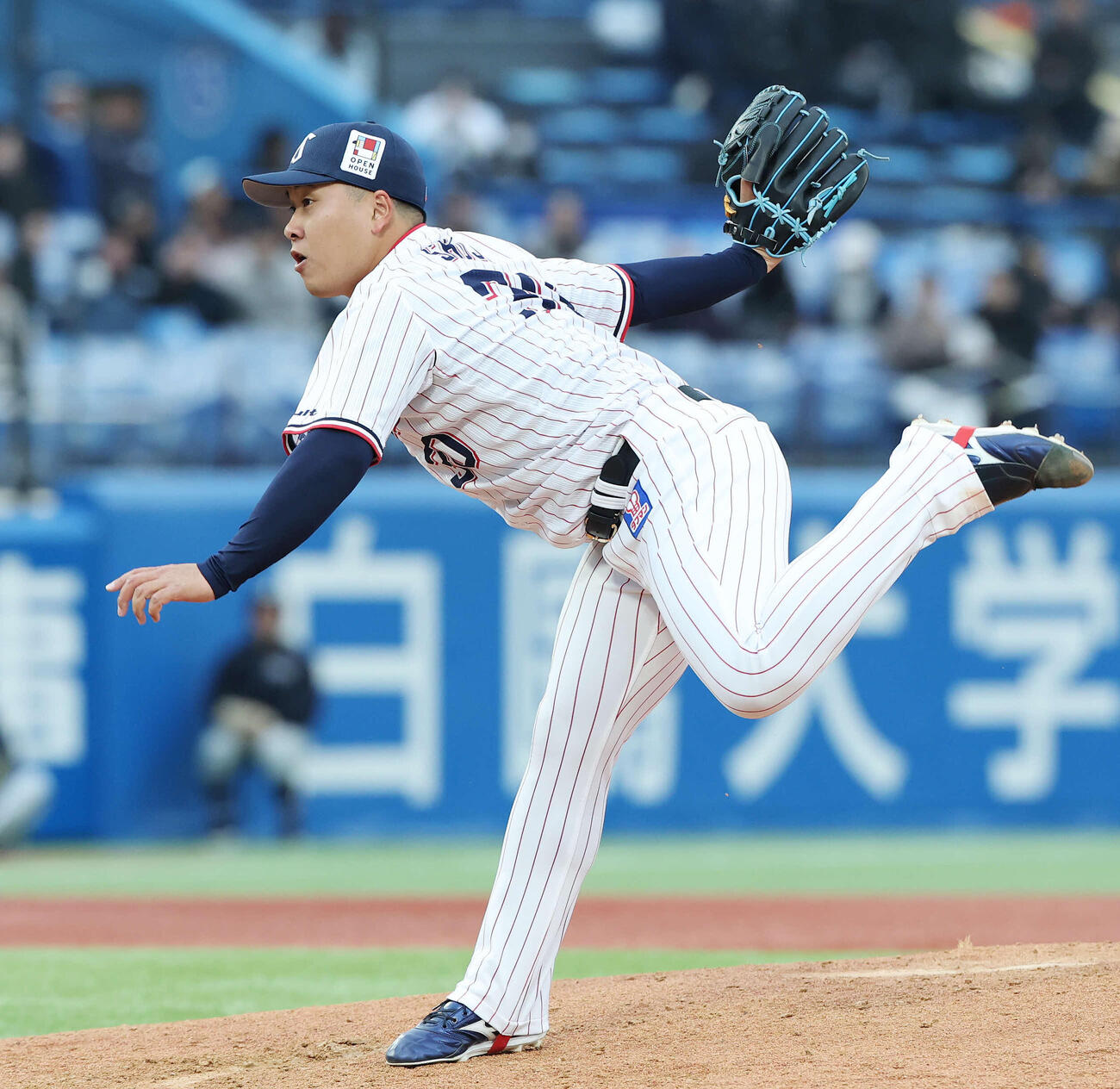 ヤクルト対オリックス　ヤクルト2番手の荘司（撮影・宮地輝）