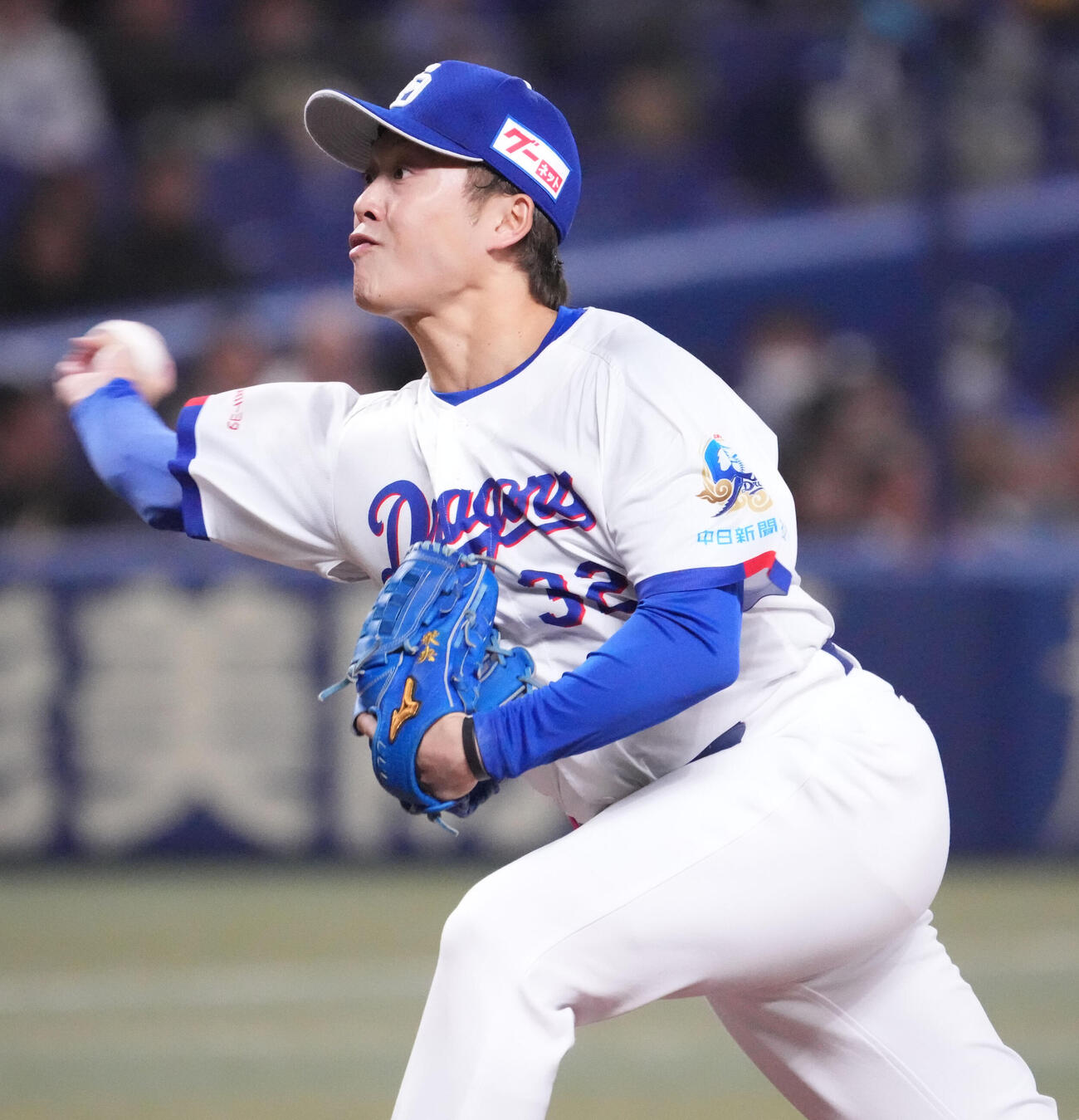 中日対楽天　6回表、中日2番手で登板する伊藤（撮影・森本幸一）