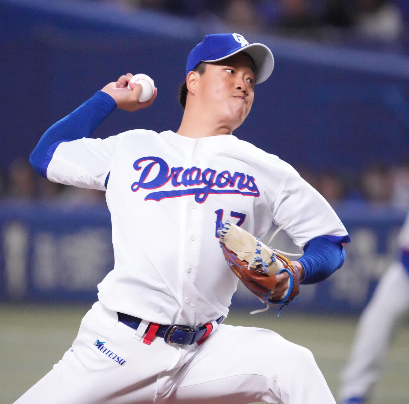 中日対楽天　1回表、登板する中日先発の柳（撮影・森本幸一）