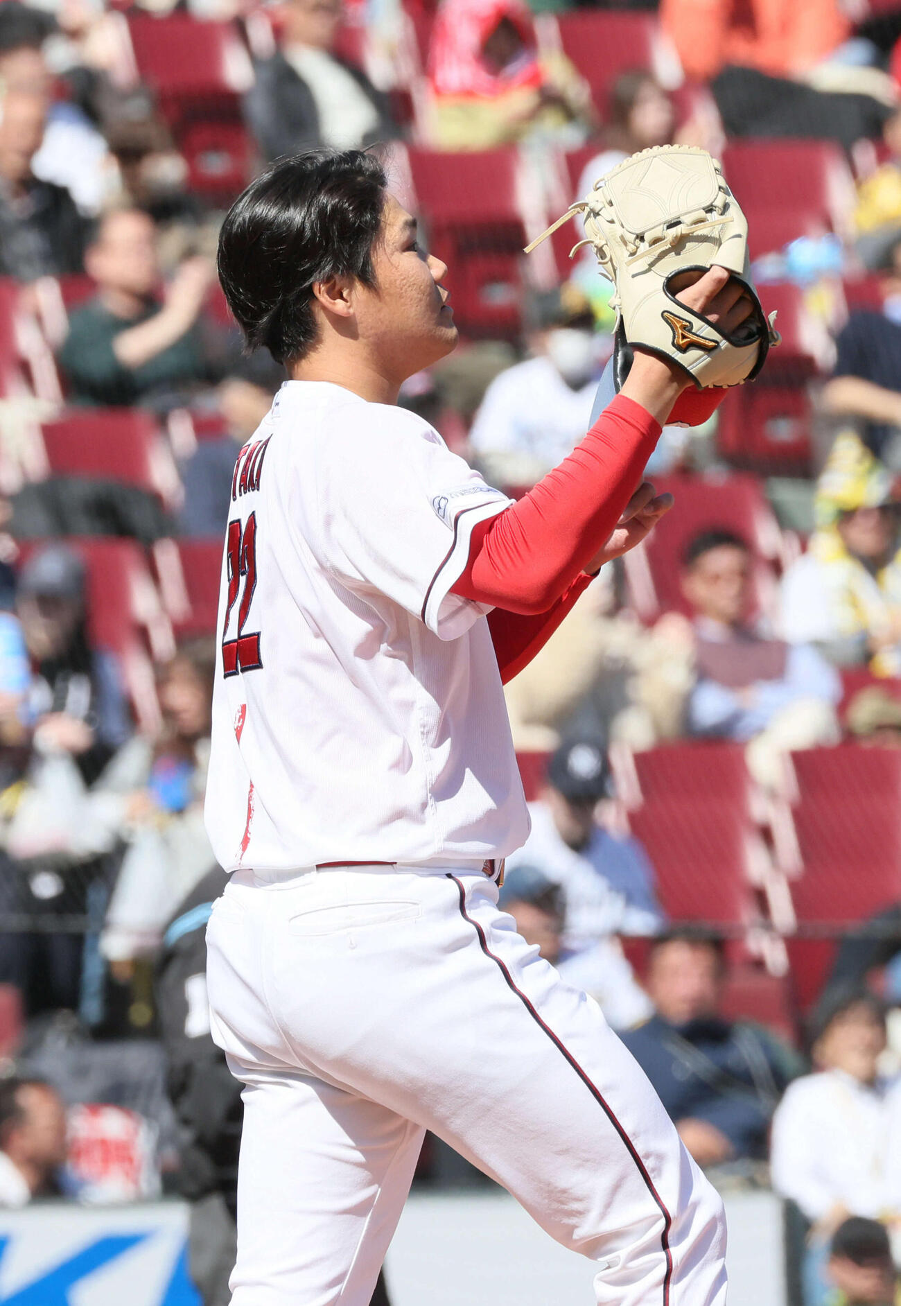 広島対阪神　3回表阪神1死一塁、中川に左越え2点本塁打を浴びた高（撮影・加藤孝規）