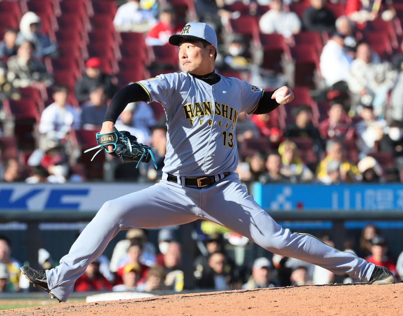 広島対阪神　9回裏広島、阪神5番手の岩崎（撮影・加藤孝規）