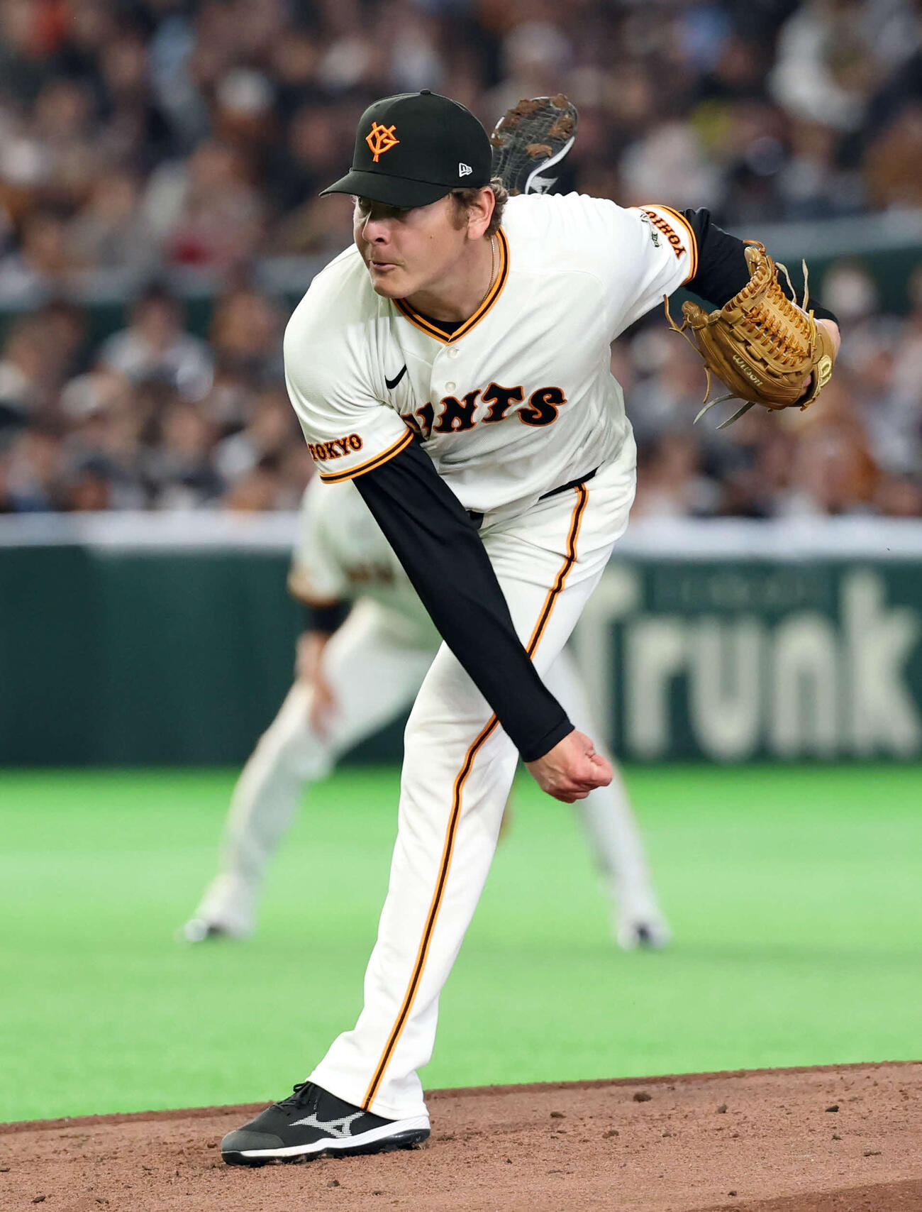 巨人対日本ハム　力投する巨人先発のハワード（撮影・浅見桂子）