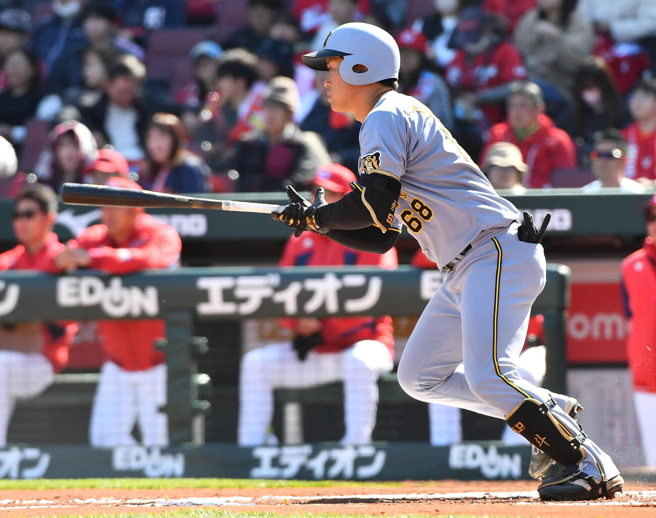 広島対阪神　6回表阪神無死、中川は中前安打を放つ（撮影・岩下翔太）
